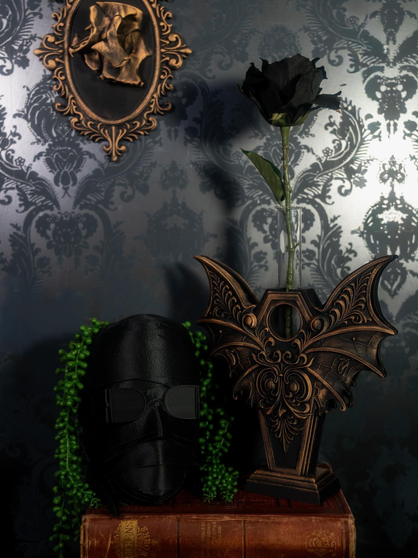 The Widow&rsquo;s Offering🥀

A dual-use statement piece designed to hold either a single stem or a ritual candle.

Available in black or antiqued, perfect for altars, shelves, and gothic interiors.

🕯️ Limited quantities available
🥀 Purchase now o