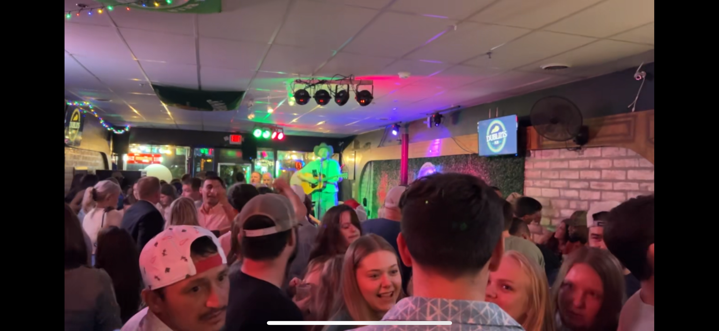 Mammoth Valley Pub
