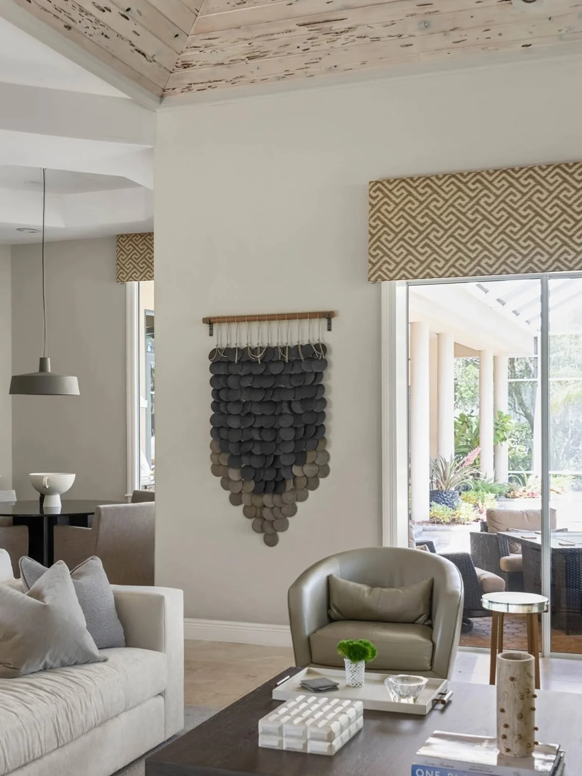 😃Friday! This space was designed to be lived in&mdash;where family and friends can be together, unwind, and connect. Who&rsquo;s Ready for a relaxing weekend by the fire?&rdquo;

Enjoy the rest of this home on our website.
Carinzwiebeldesigns.com

#