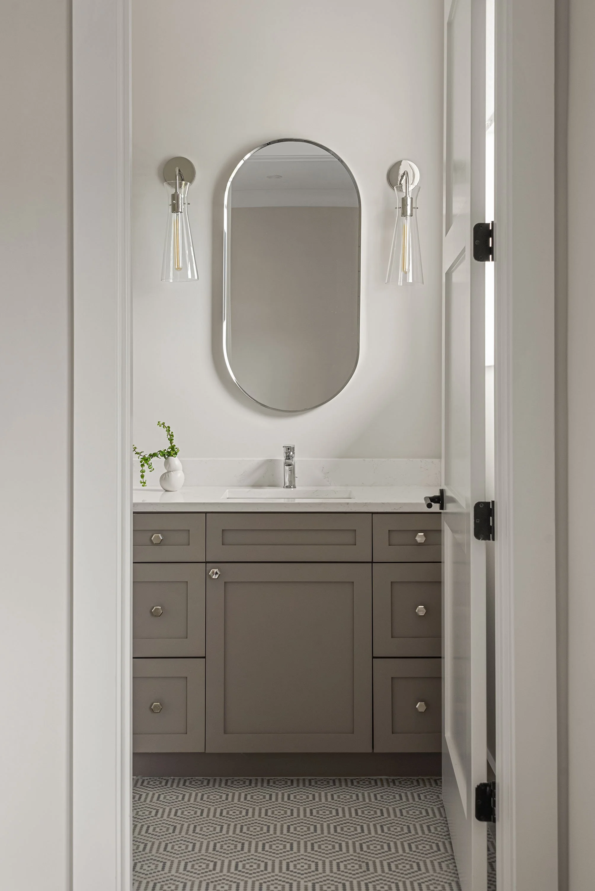 4300 Bayshore Blvd NE (30).jpg