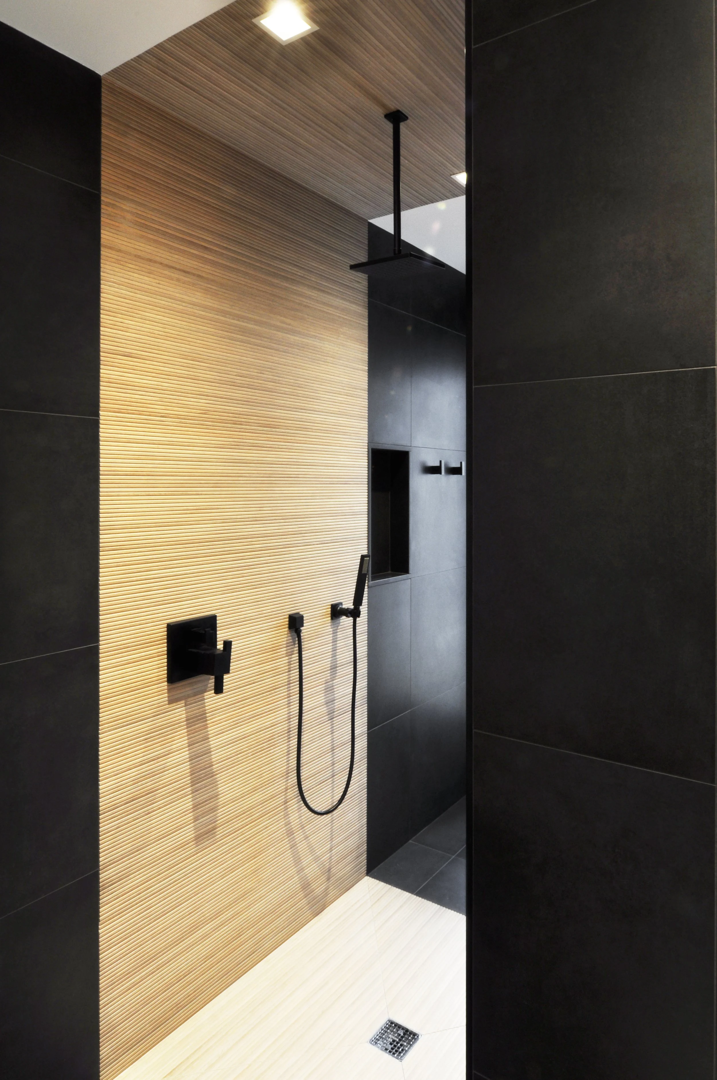 11QC_POOL BATH 00_ARKE.JPG