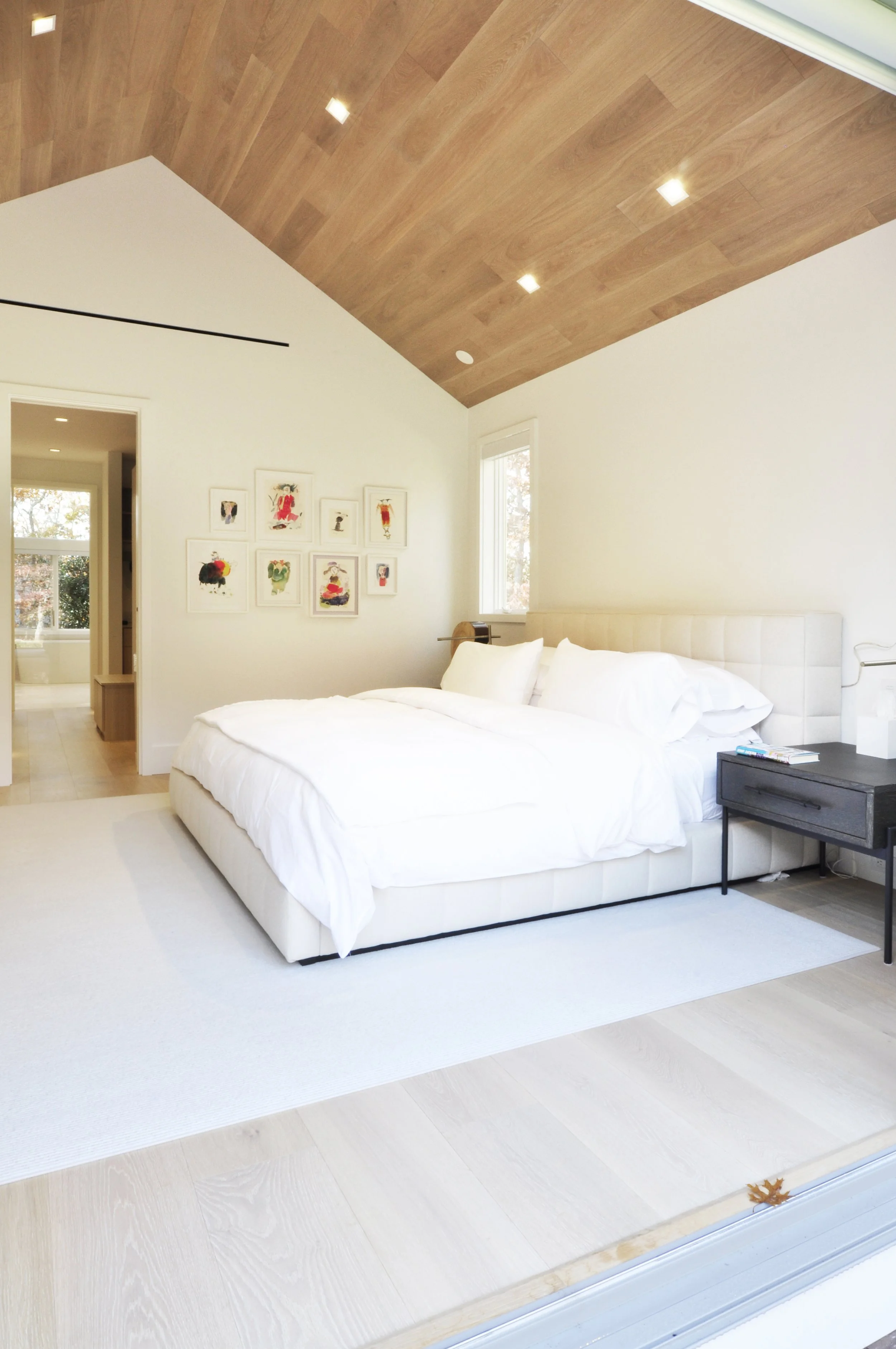 11QC-MASTER BEDROOM 09_ARKE.jpg