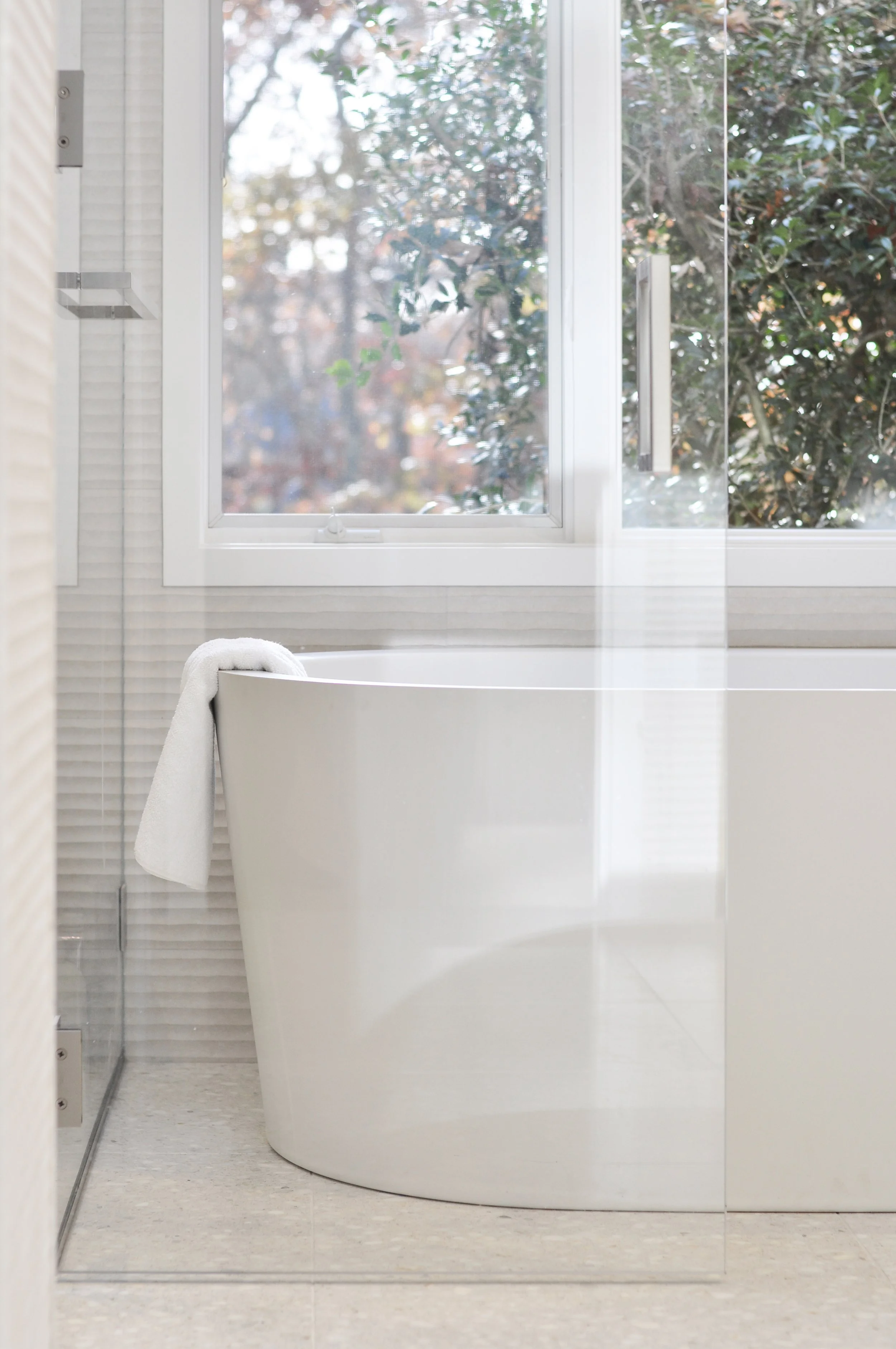 11QC-EH_MASTER BATHROOM 19_ARKE.JPG