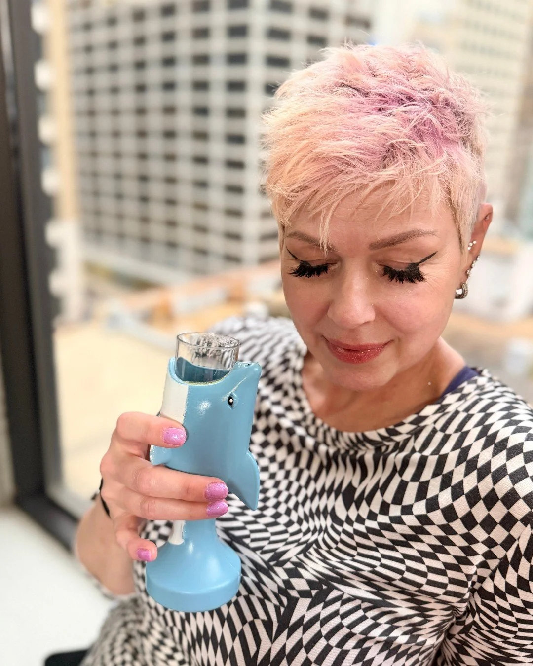 It's getting hot in here, or is it me? (It's me, isn't it?)

Happy early Mother's Day to everyone whose body is doing whatever it wants this year. Jeepers! is thermochromic &mdash; cold goes purple, warm goes pink. You're basically the activation mec