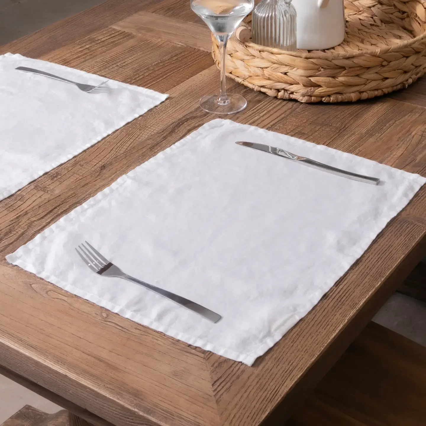 white linen placemats.webp
