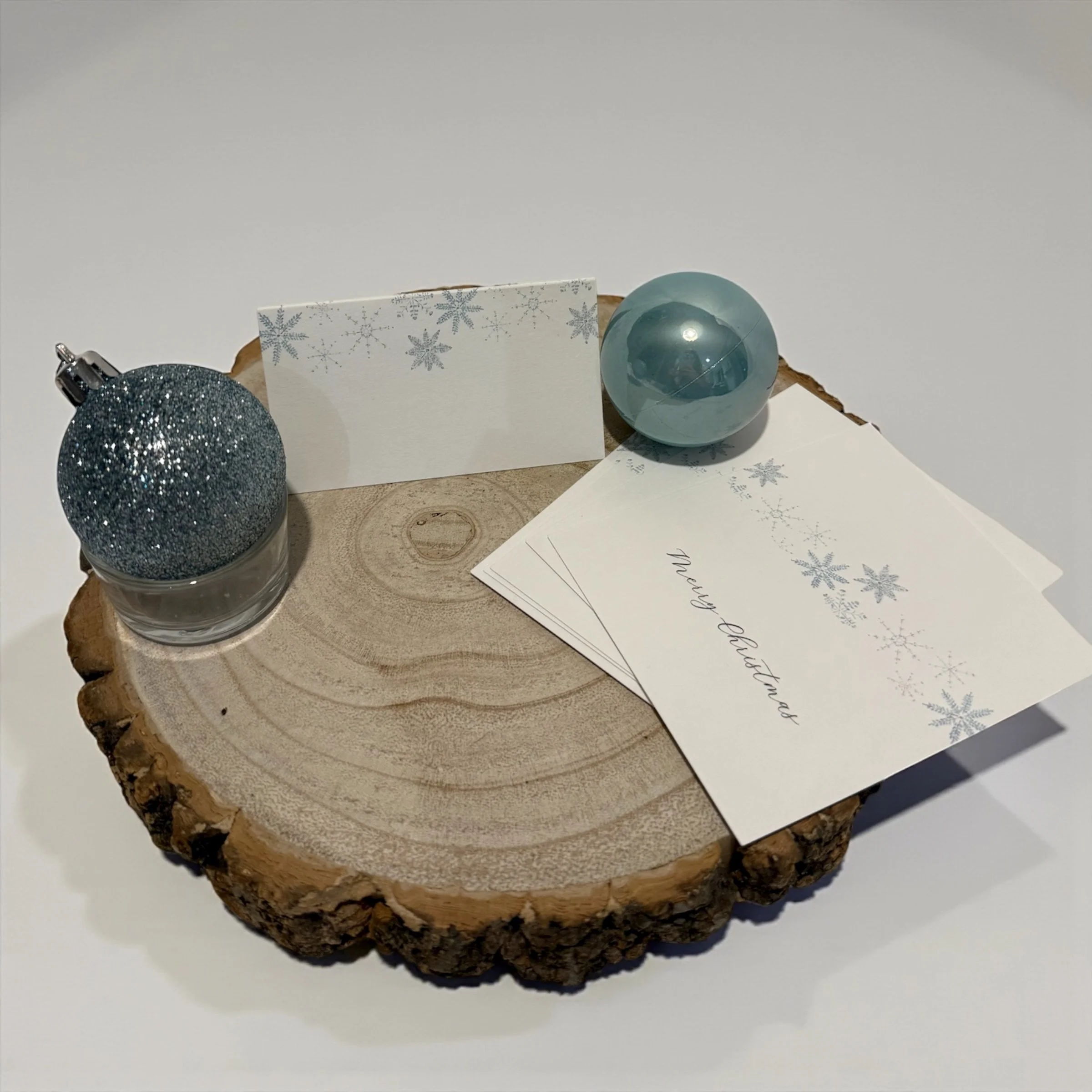 Snowflake Place Cards.