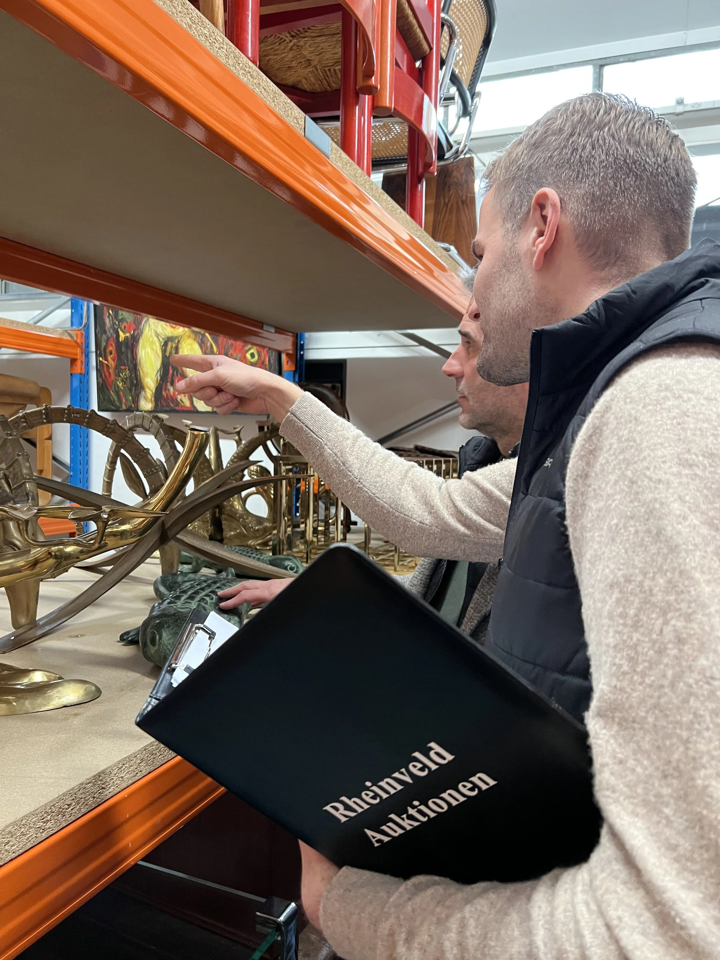 Rheinveld Auktionen und Nachlassauflösung - Insbesondere hochwertige Möbel, Kunstwerke und Wertgegenstände werden über unsere Auktionen gezielt vermarktet.