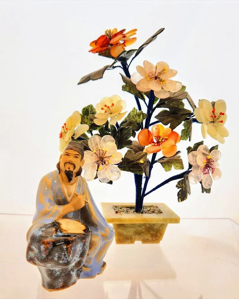 Refresh your home decor with classic and tasteful decorative pieces from Good As New Shop. Open Wednesdays 10 - 4 #mudman #shopsecondhand #vintagedecor #goodasnewshop #sherborn