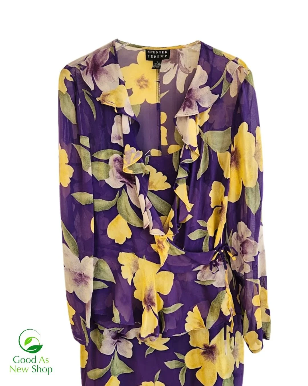 Make a statement this summer in eye-catching bold florals. Stop by our shop for your next fabulous find every Wednesday from 10 - 4. #shopsecondhand #goodasnewshopsherborn #summerflorals #spencerjeremy #bostonconsignment