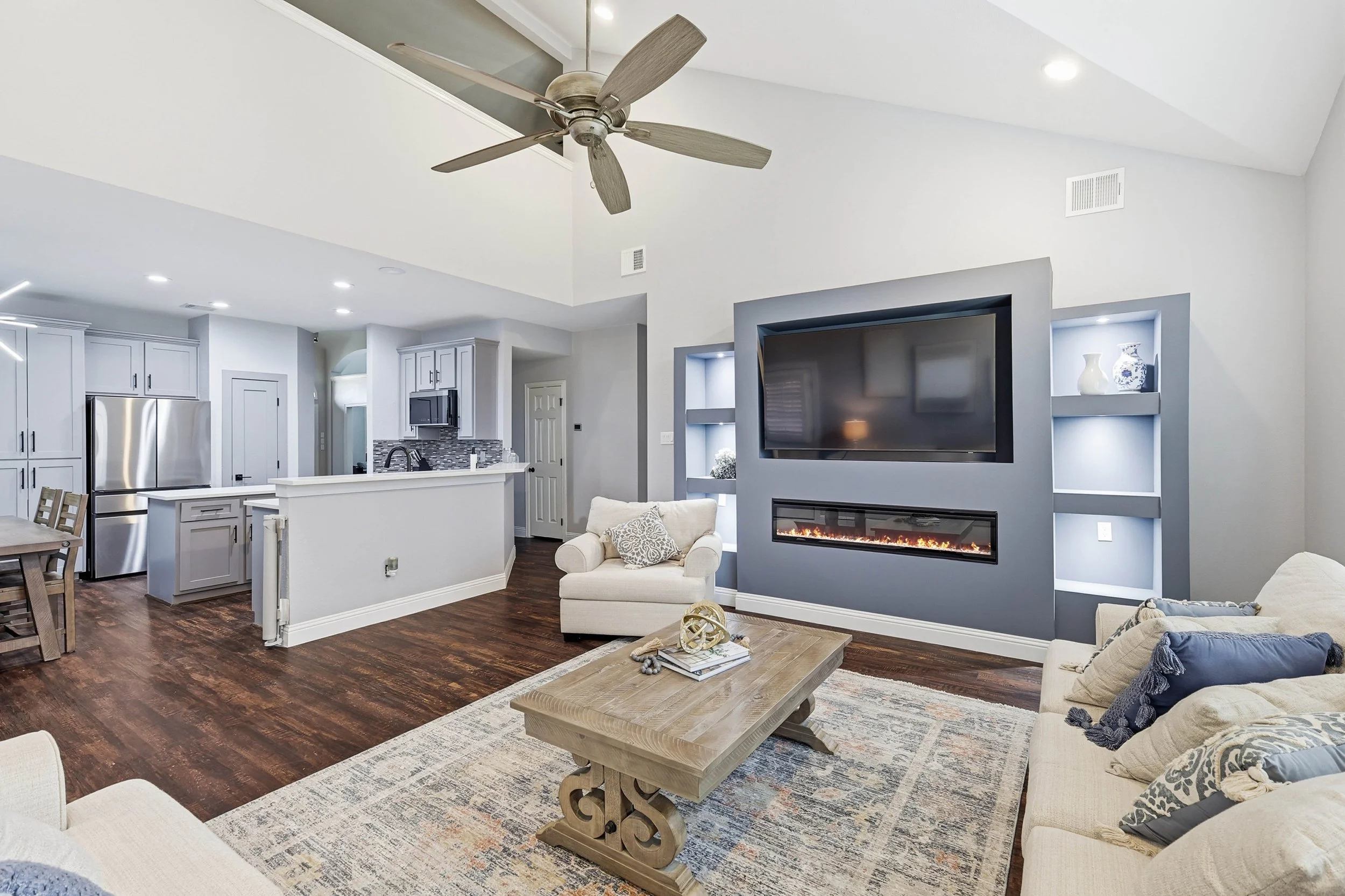 full living room shot.jpg