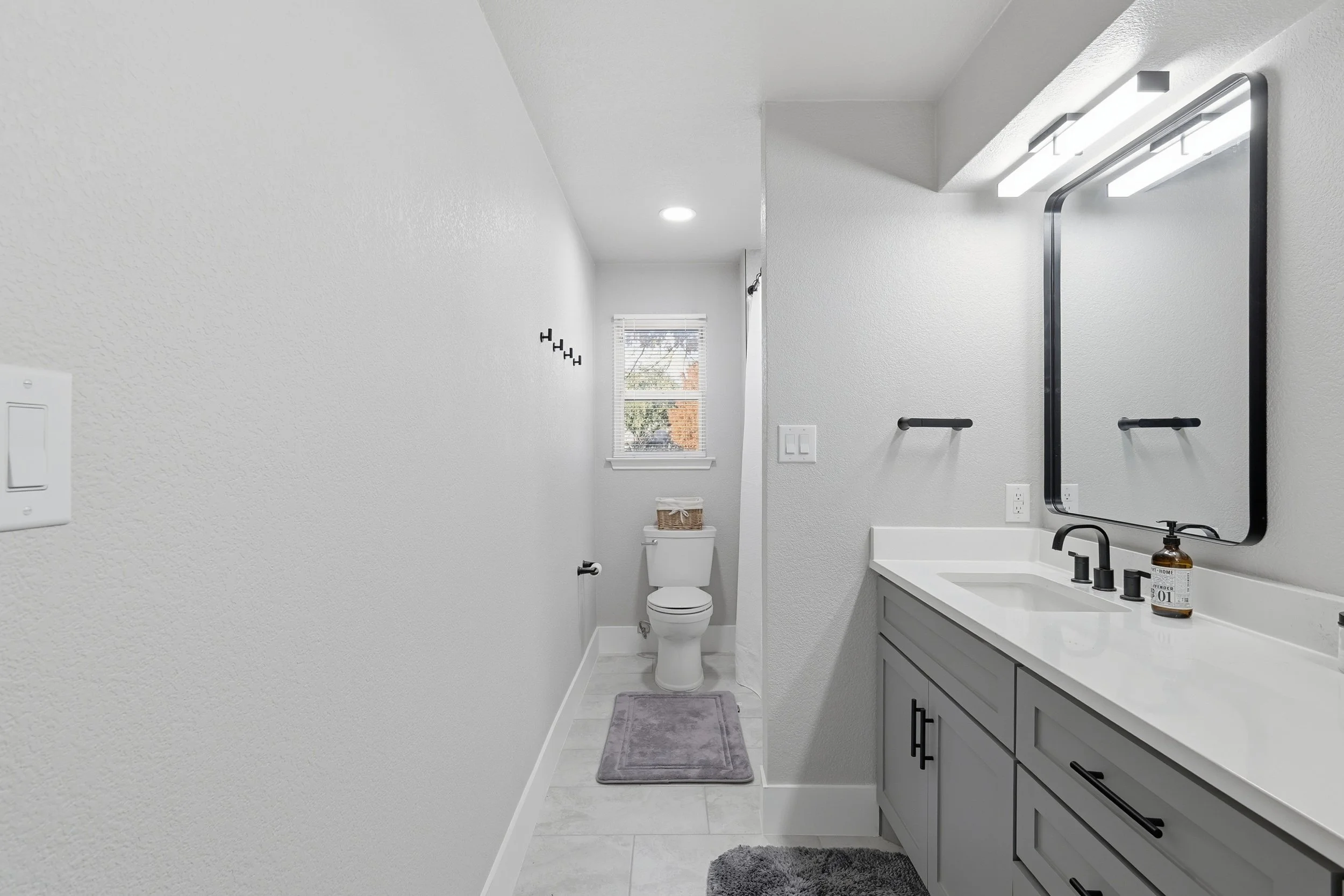 2010 new up bath.jpg