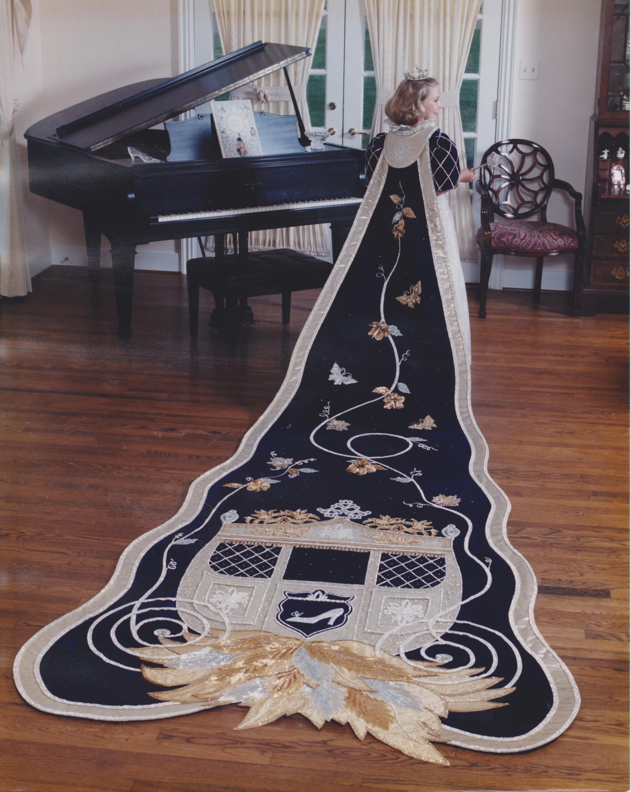1991 Junior Queen Train 001.jpg