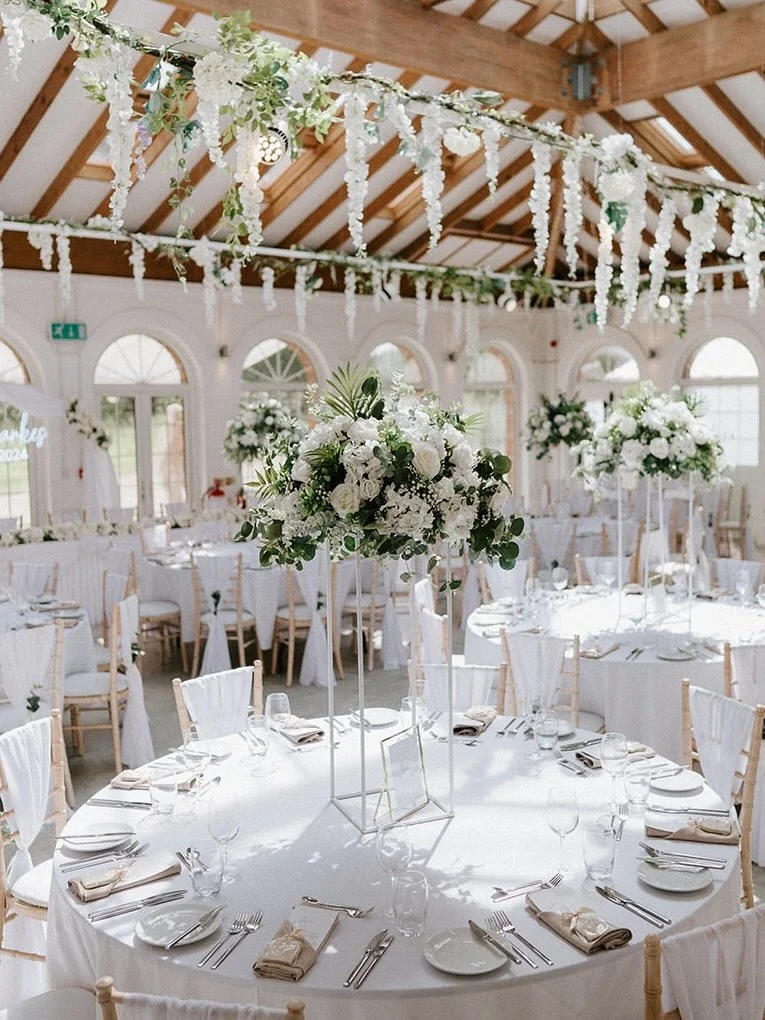 It&rsquo;s that time of year again &mdash; the moment I get to look back on all the beautiful weddings I&rsquo;ve been lucky enough to be part of.
To every couple I&rsquo;ve worked with this year: thank you. Your trust, your excitement, your ideas&he