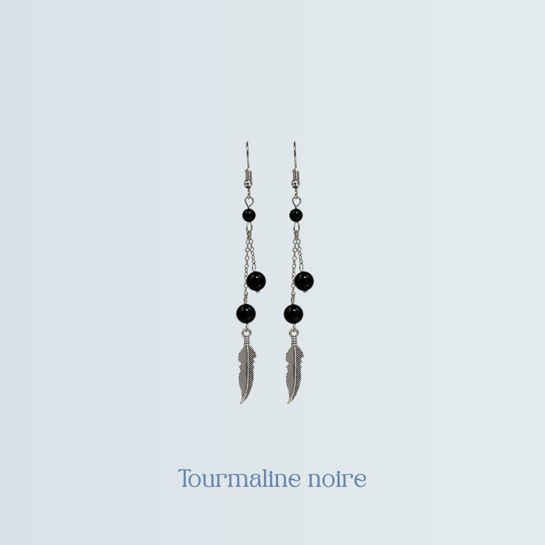 Boucles d’oreilles “plumes” Tourmaline noire.png
