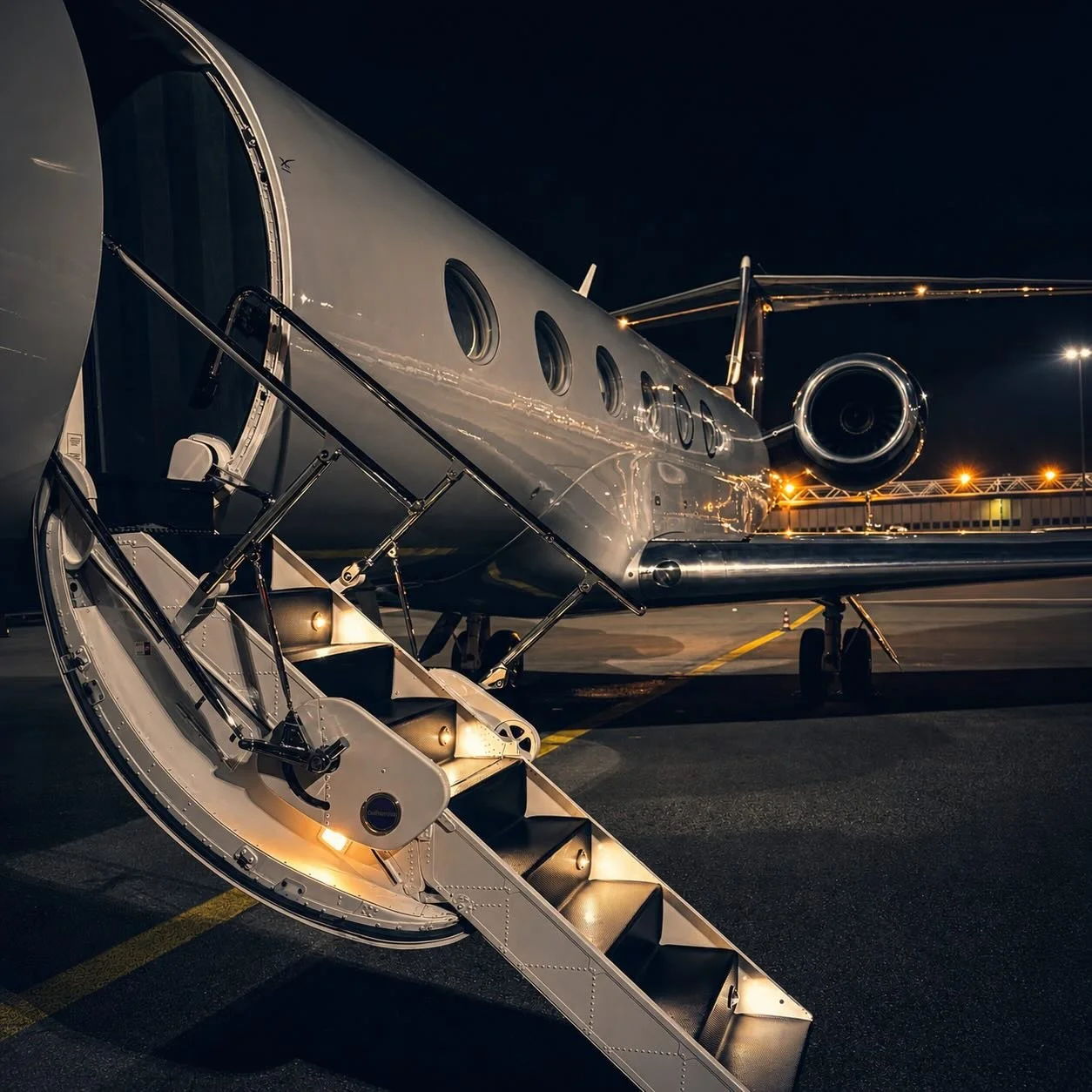 New York to Europe. Nonstop. Effortless.

This beautiful G-IV is Europe bound, ready to cross the Atlantic in style. Silver on the outside. Dark gray elegance on the inside. Quiet power, long range, and a cabin designed for comfort from wheels up to 