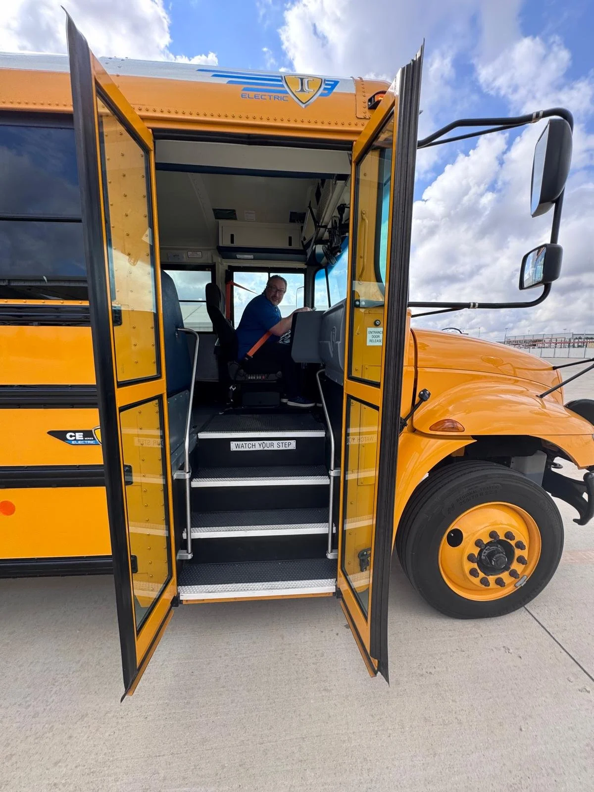 PHOTO-2025-10-23-12-12-07 4.jpg