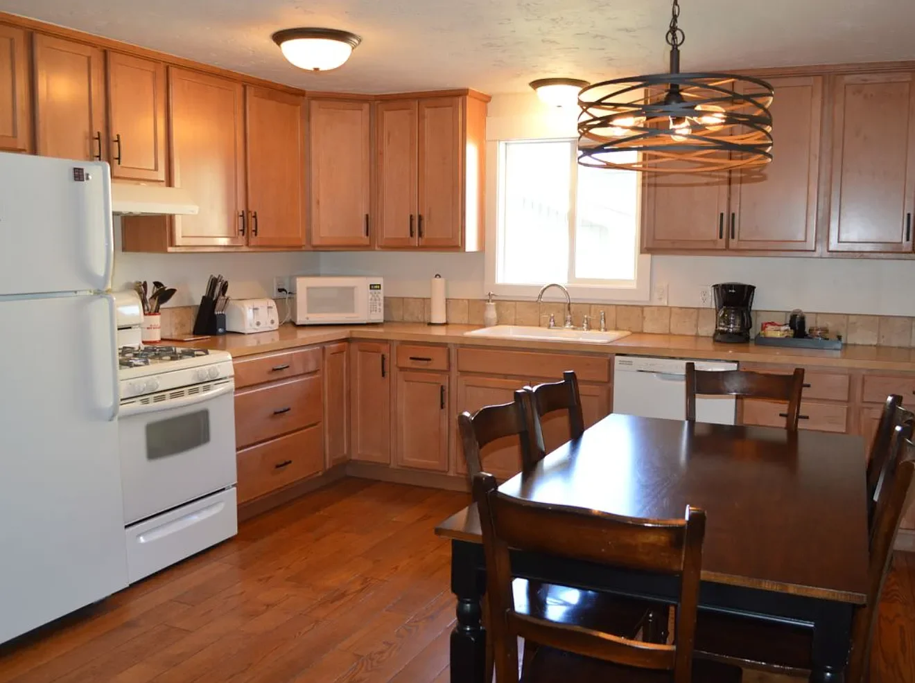 branch kitchen- before.webp