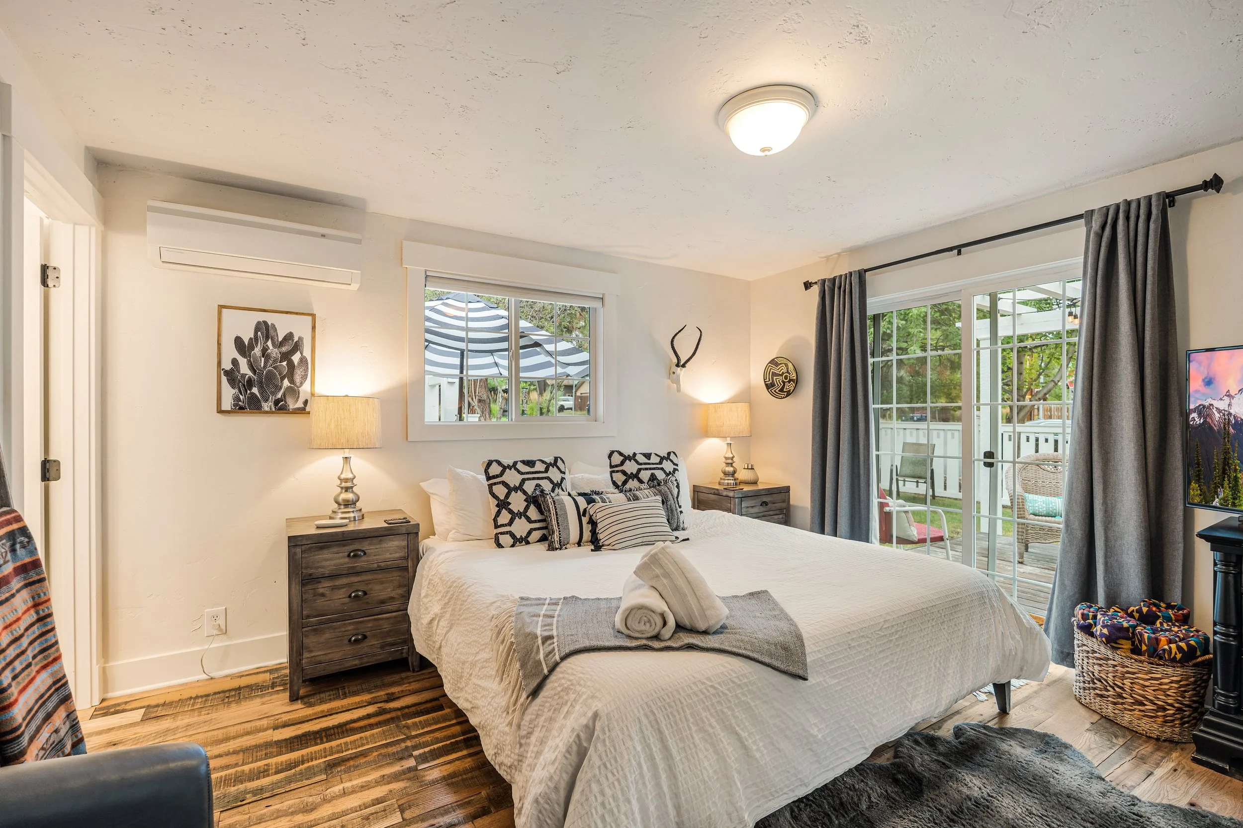 16-1130 NW Elgin Ave-18.jpg