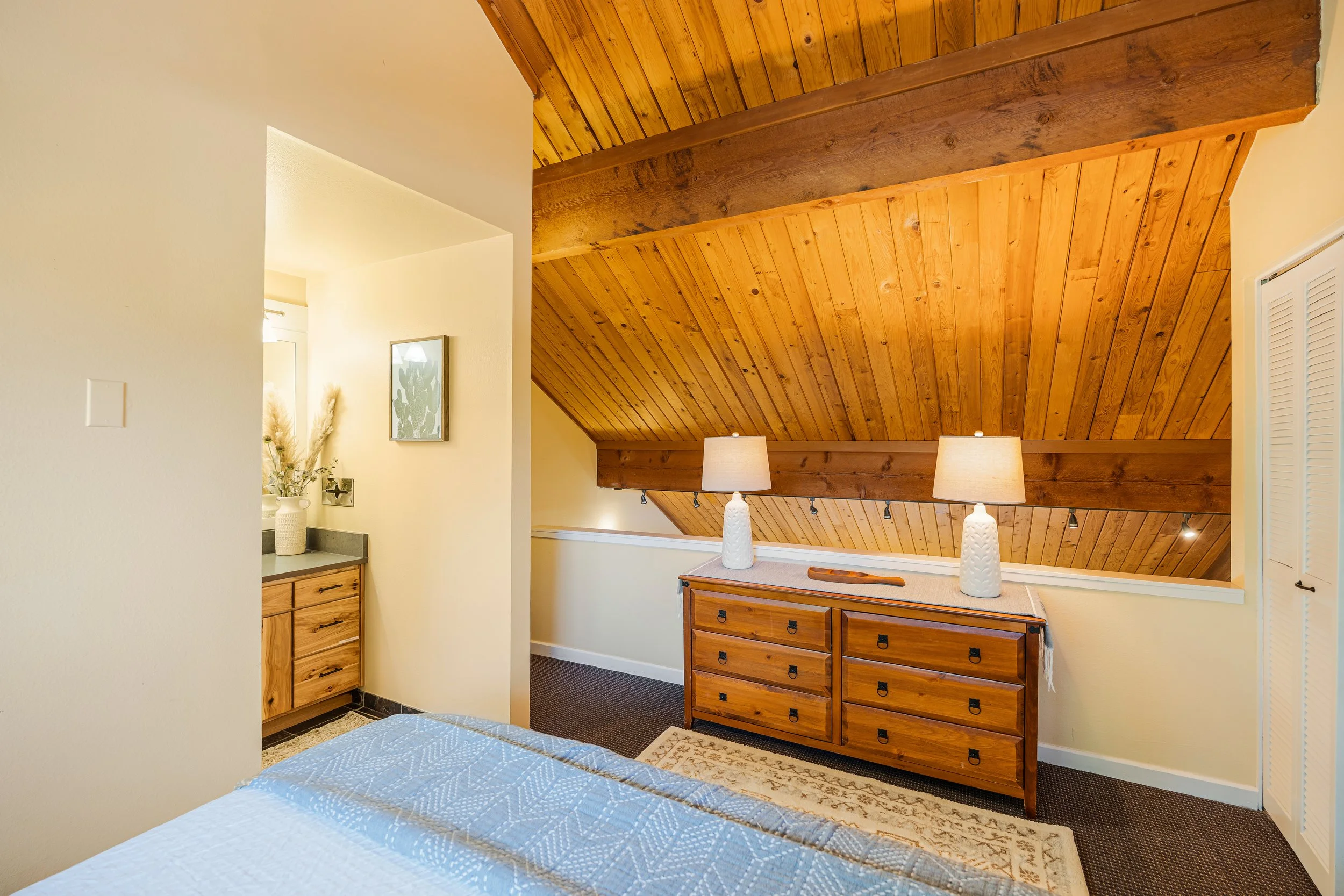 41-18575 SW Century Dr Unit 1033-39.jpg