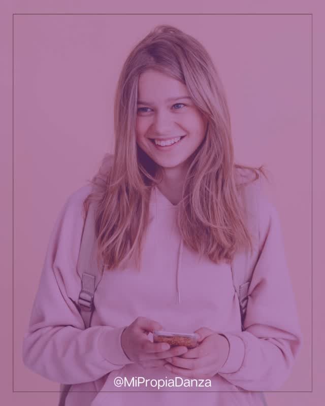 🏋🏼‍♀️Pasamos nuestros veinte y treinta años esforzándonos al máximo para ser perfectas, porque nos preocupa mucho lo que la gente piense de nosotras
💆🏻‍♀️Luego llegamos a los cuarenta y cincuenta, y finalmente empeza
