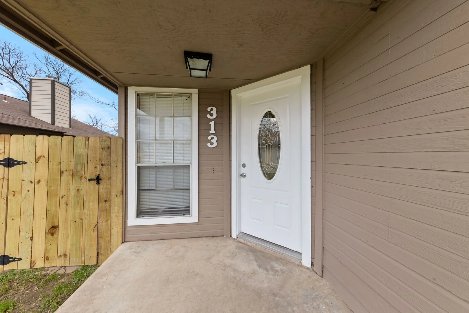 313 Greenlawn (2).jpg