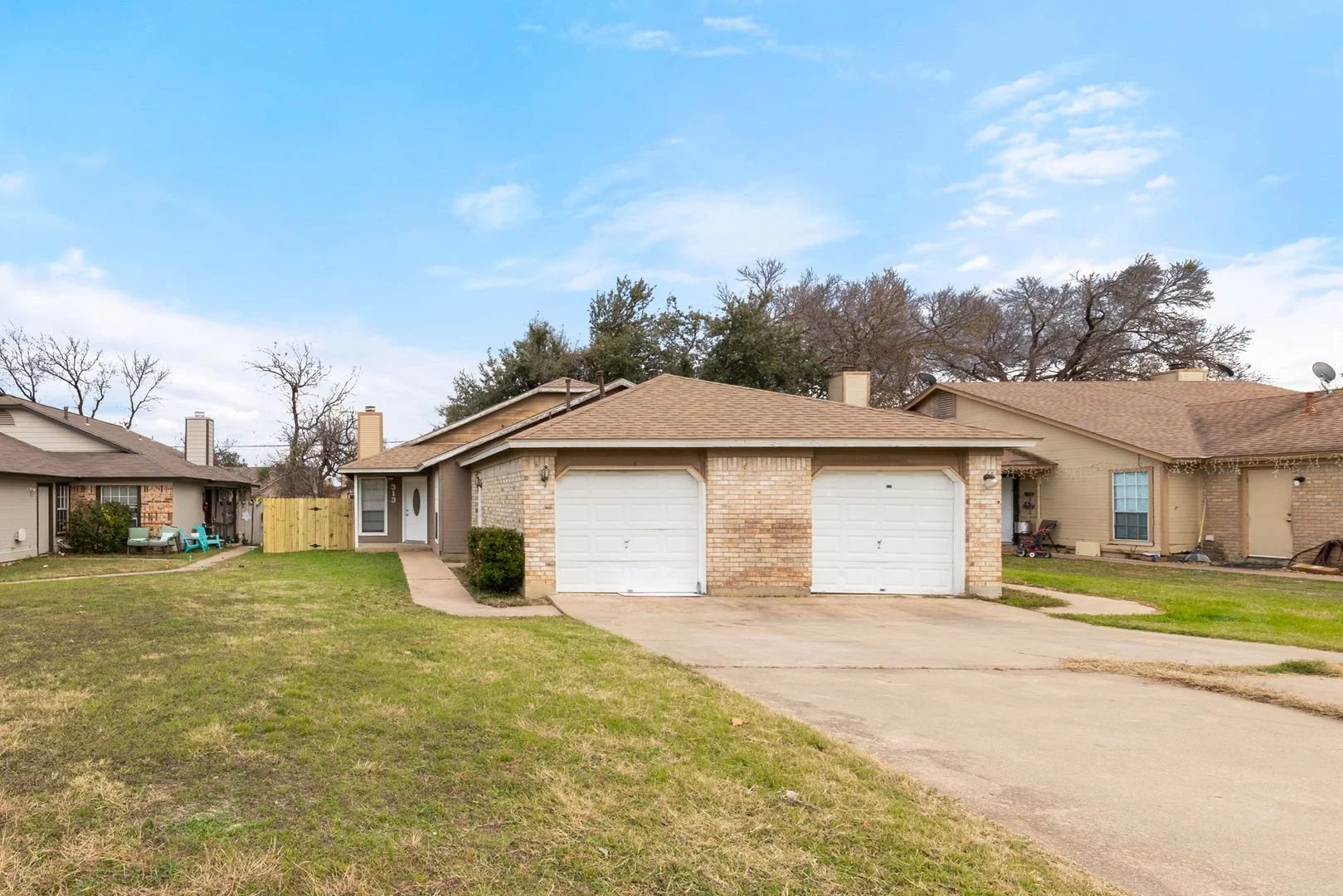 313 Greenlawn Blvd
