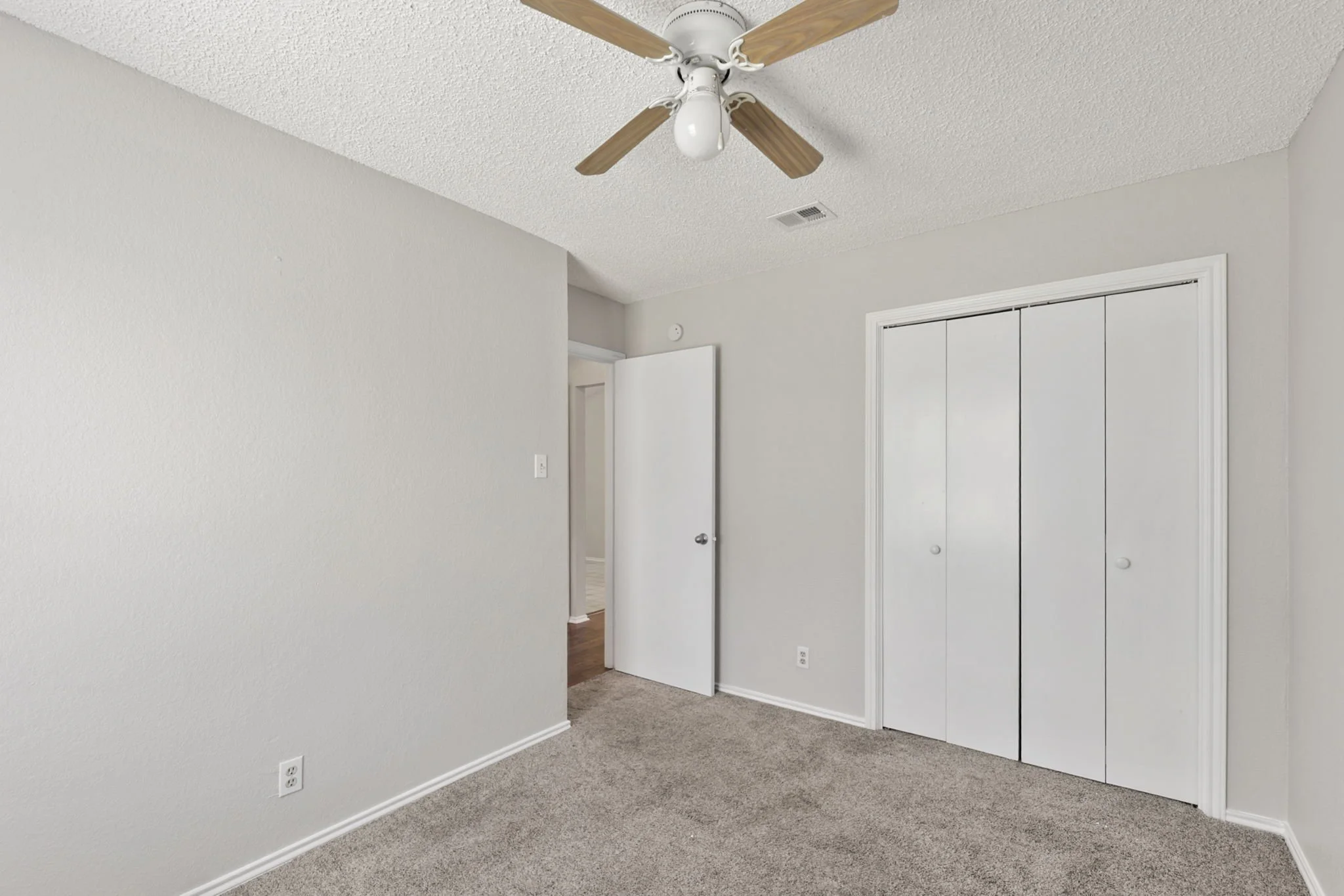 11-SQFT-6670.jpg