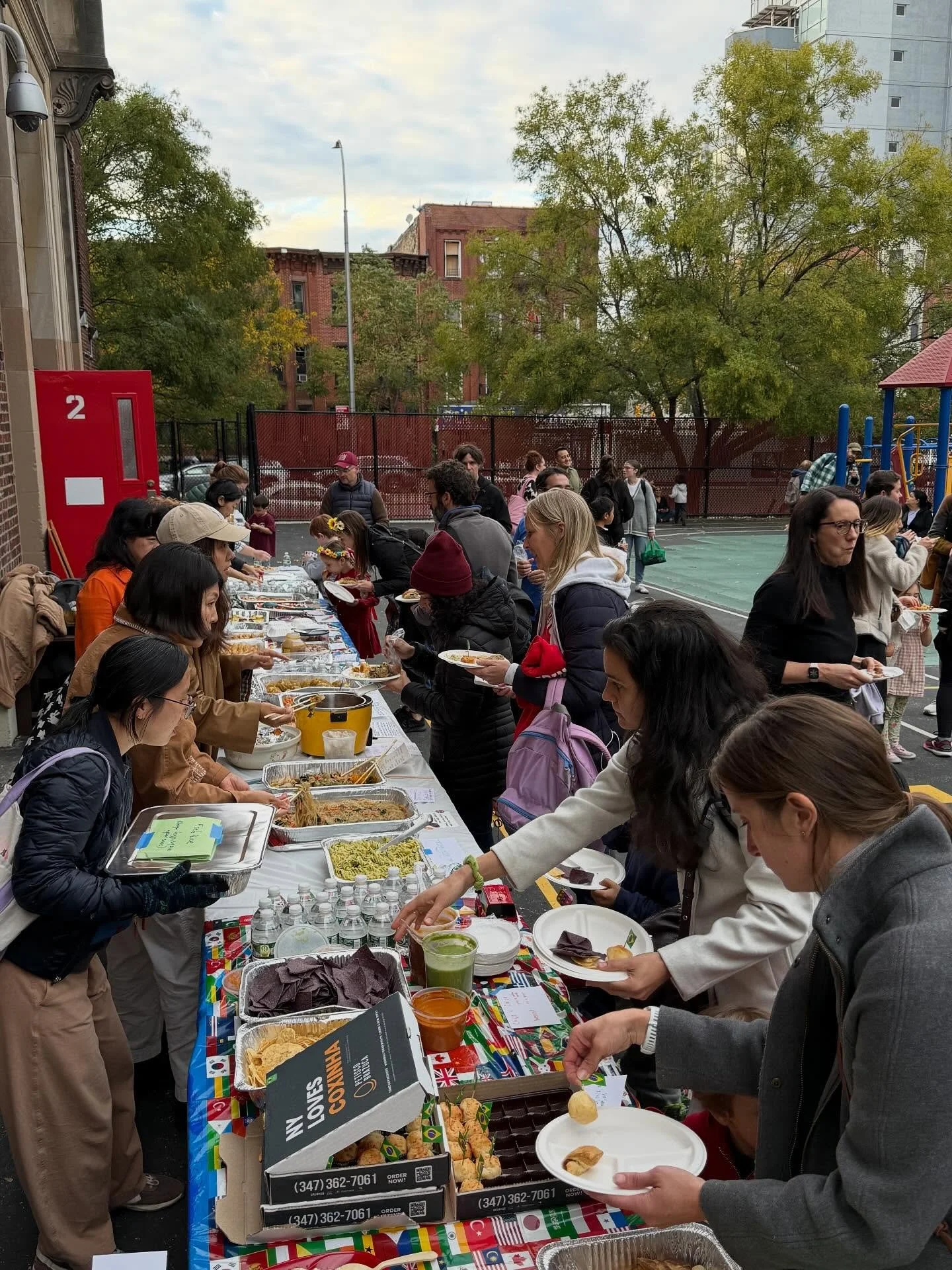 What a beautiful night embracing all of the cultures and traditions we celebrate in the PS 118 community! Our first annual Cultural Kaleidoscope had an incredible turnout as families ate, listened to great music from Peru and Ecuador from Sergio&rsqu