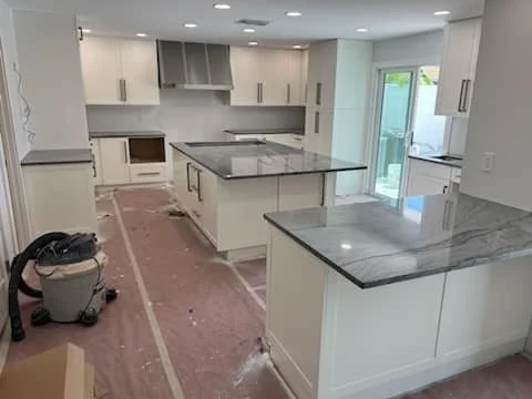 White Shaker with Quartzite Tops