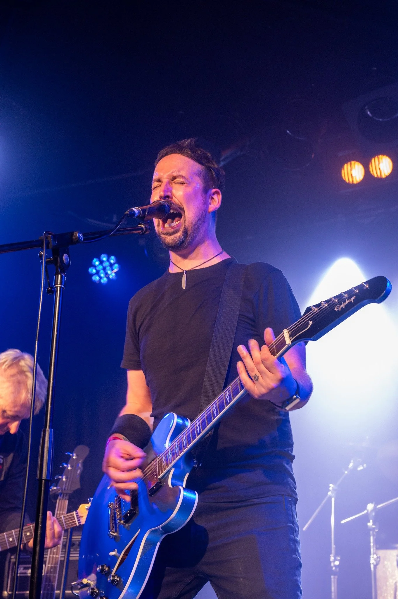 Lead singer channeling Dave Grohl's raw passion during In Your Honor concert