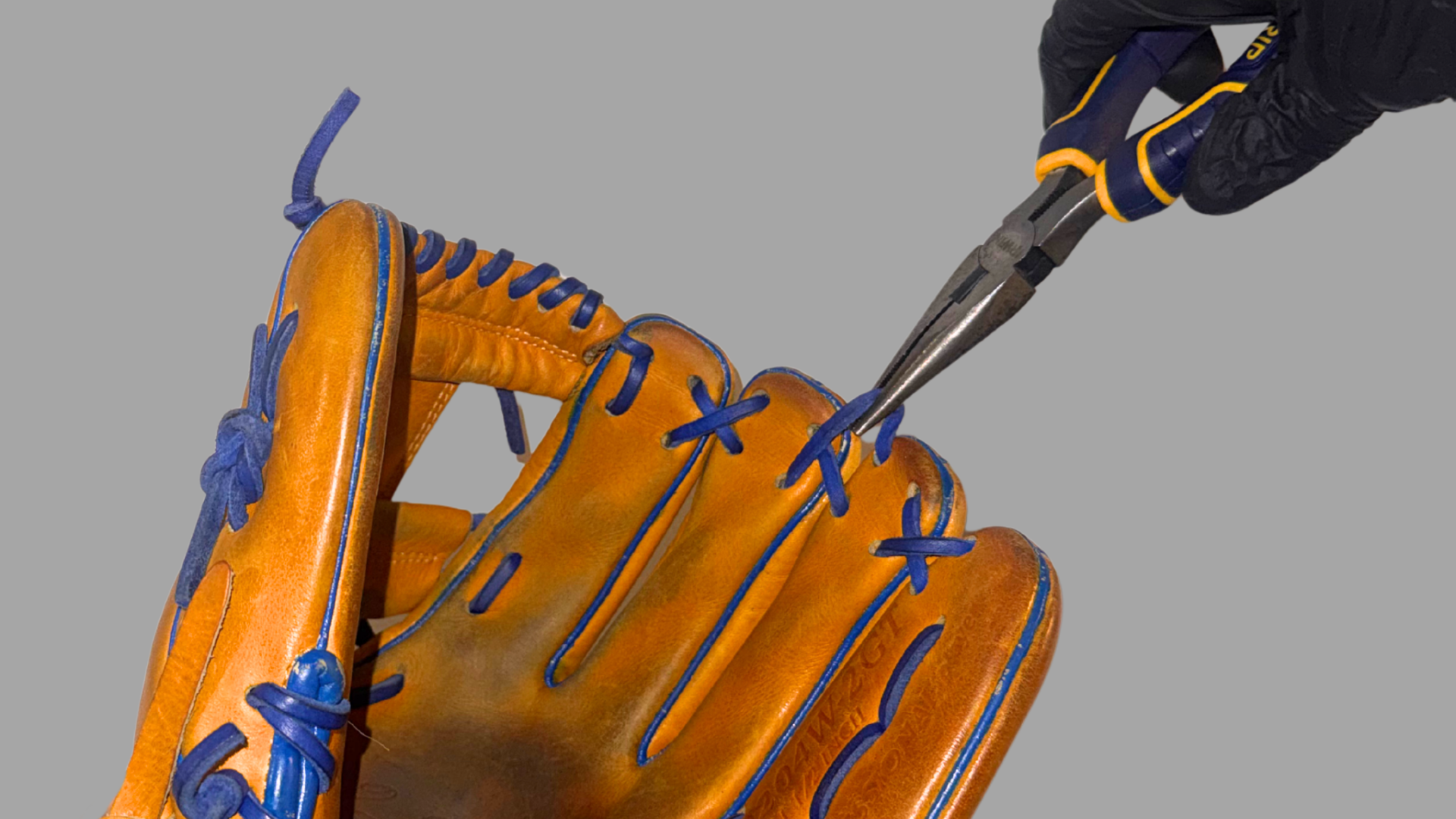 OC3 Glove Tightening.png