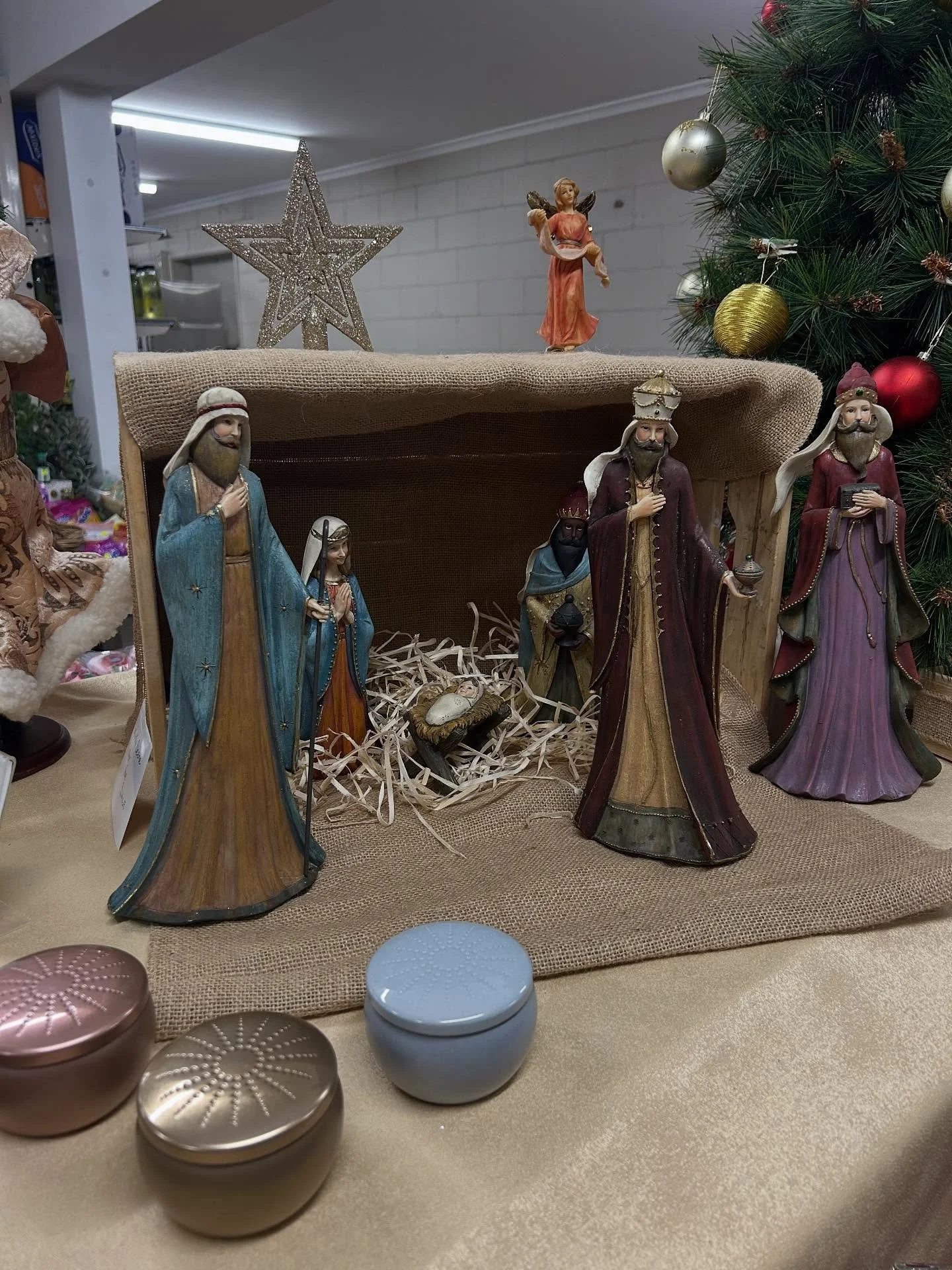 We are spreading love,peace and joy this Christmas Season 🎄. With wonderful gifts and decorations to inspire you.
Something for everyone 🎄👜🎒💼🥰🌟.
Plus lots of yummy Christmas treat for all your gatherings this year.