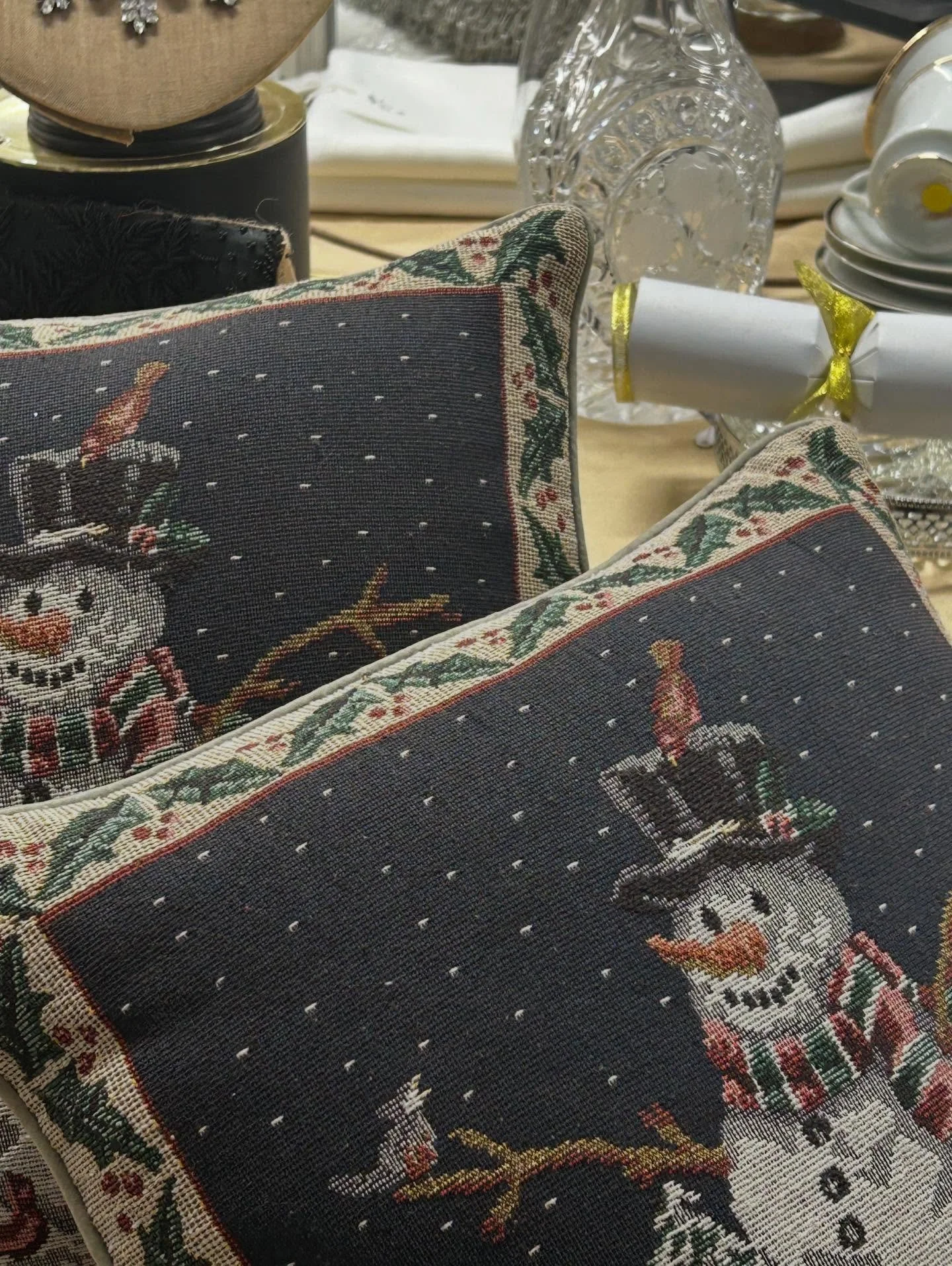 Gifts,gifts and more gifts 💃🏻🌺🌟🎁. With just over two weeks to go we are full of wonderful gifts for everyone 🎉🎉