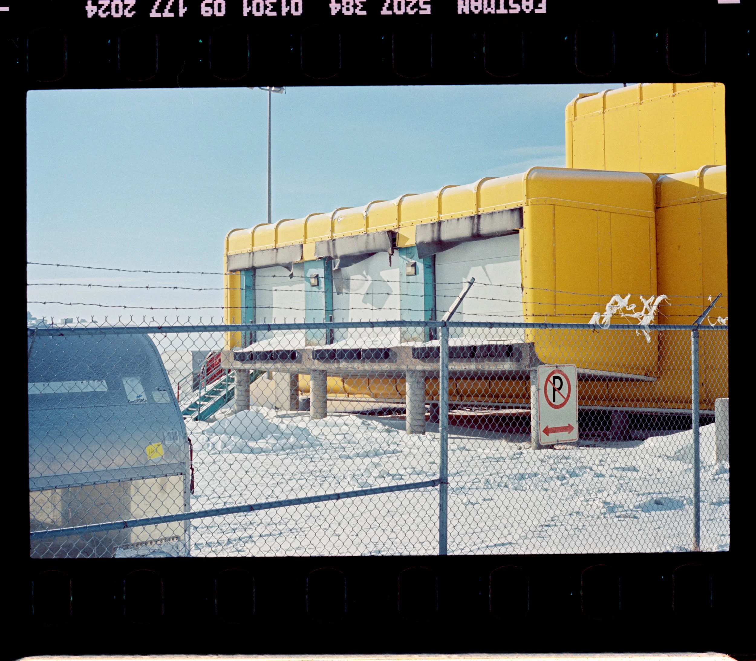 R1-02050-0021.jpg