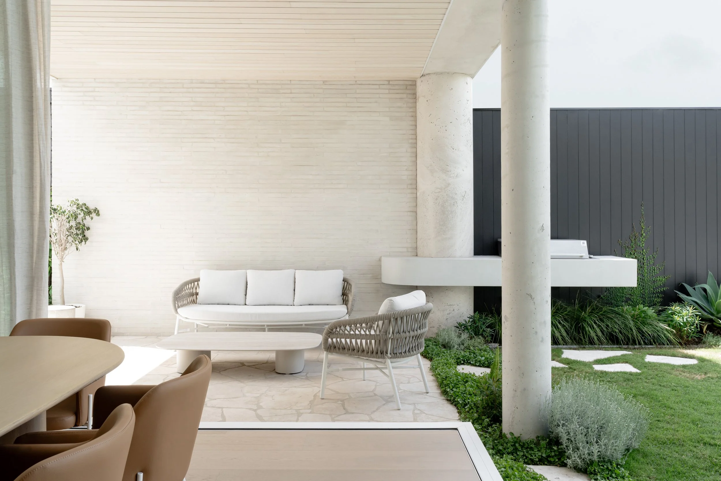 SKETCH DESIGN & INTERIORS