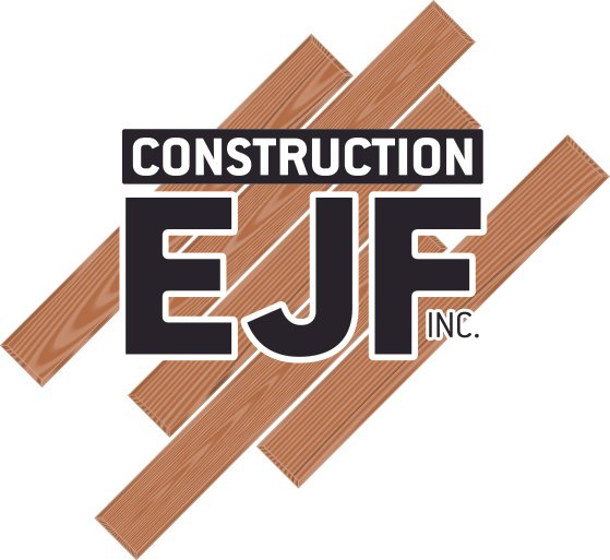 Logo de la société de construction EJF Inc. avec un fond de planches en bois.