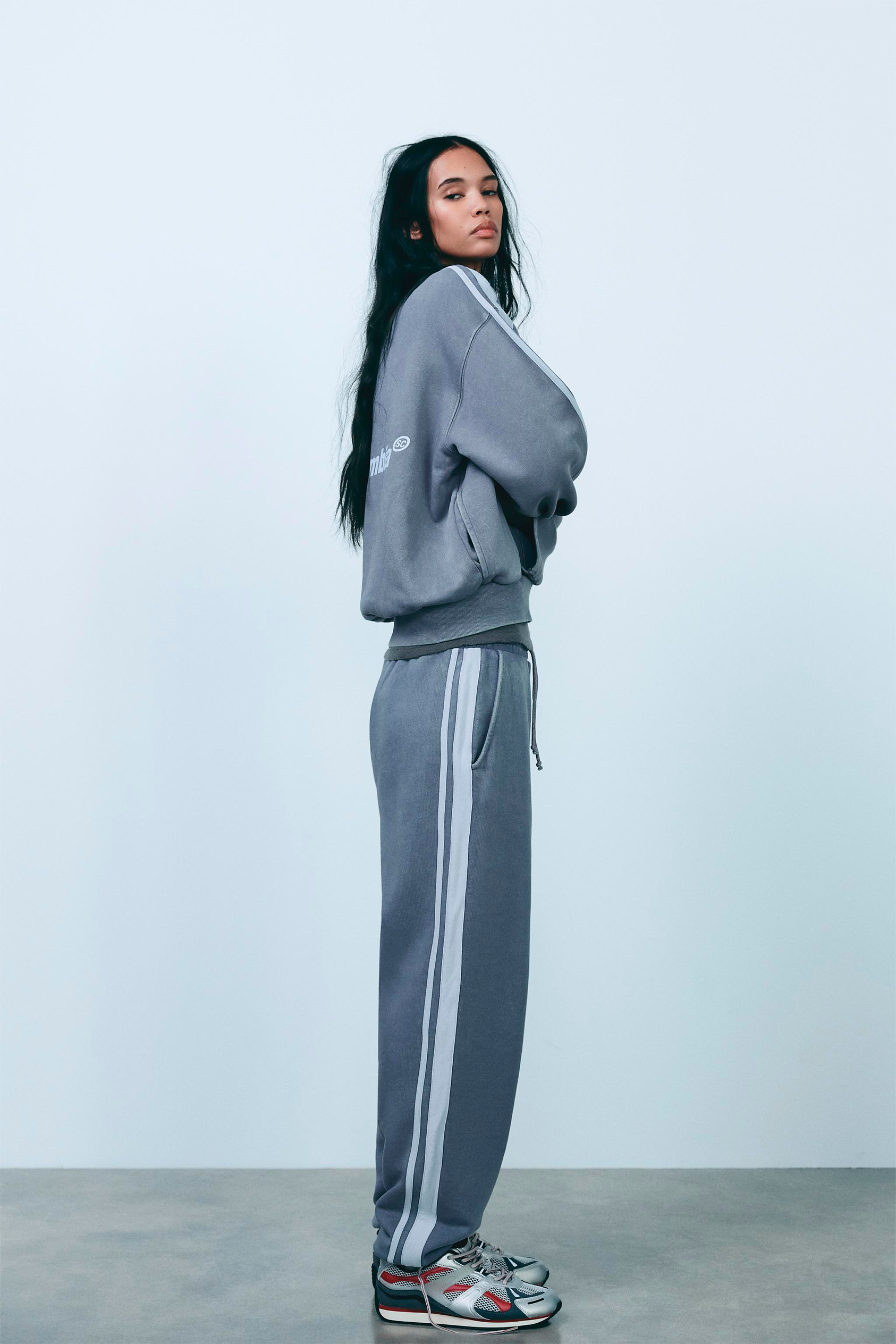 zara-01_0007_03253843809-a2.png