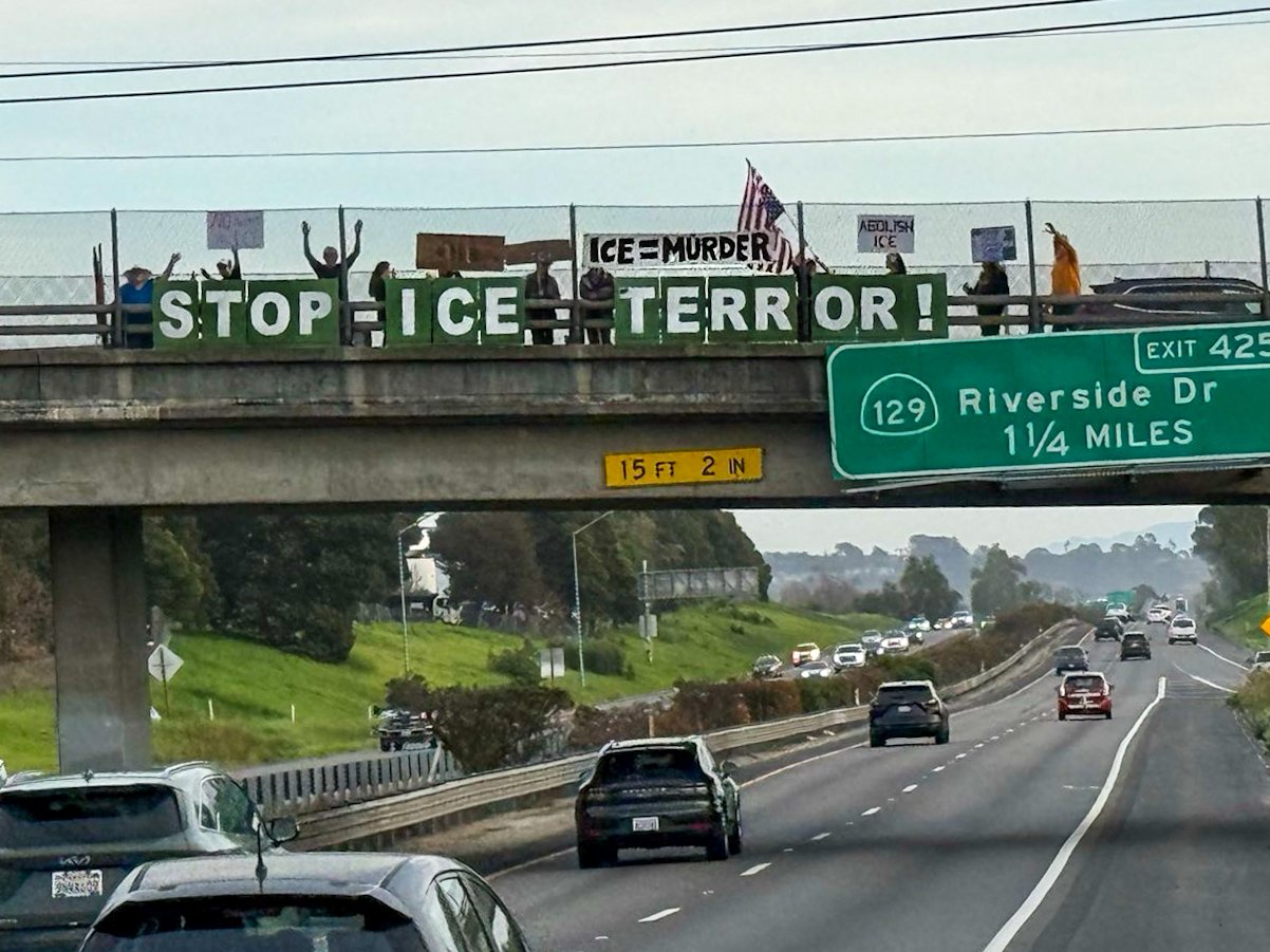 Indivisible Pajaro Valley's Bridge Brigade in action.