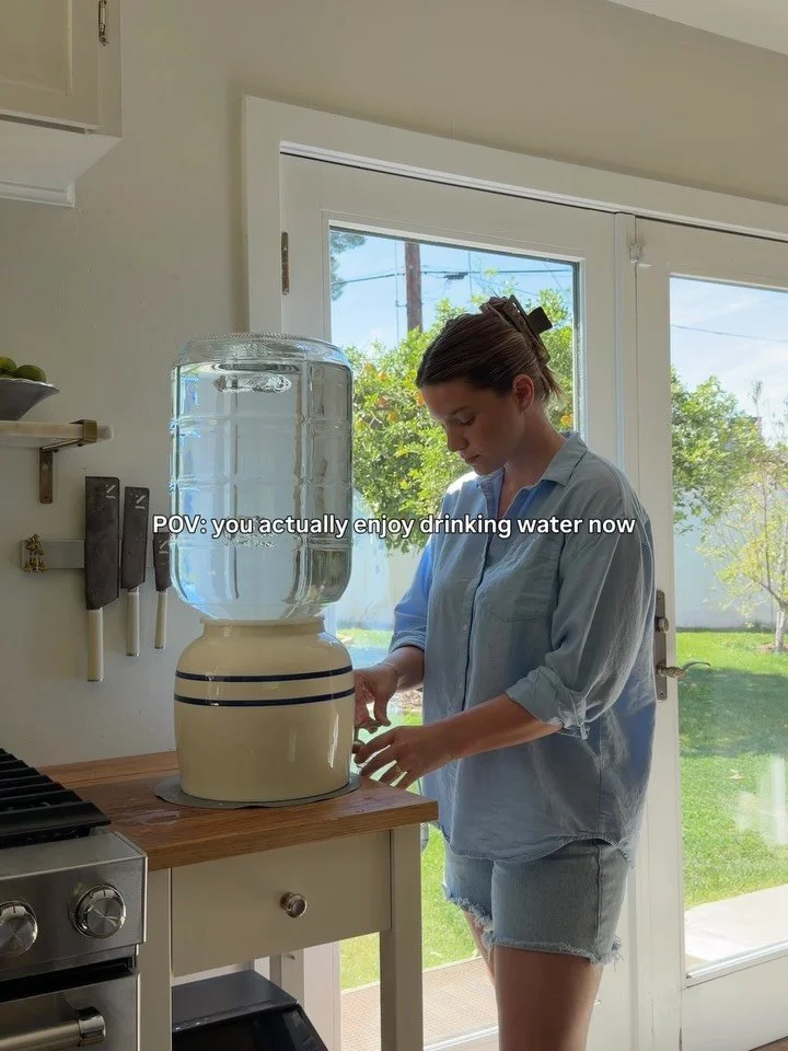 If I don&rsquo;t romanticize drinking water, I simply won&rsquo;t do it. 💦

These are the combos I keep coming back to 🫐🍋&zwj;🟩🍊

Save this for your next grocery run 🛒

#watercocktail #watercocktails