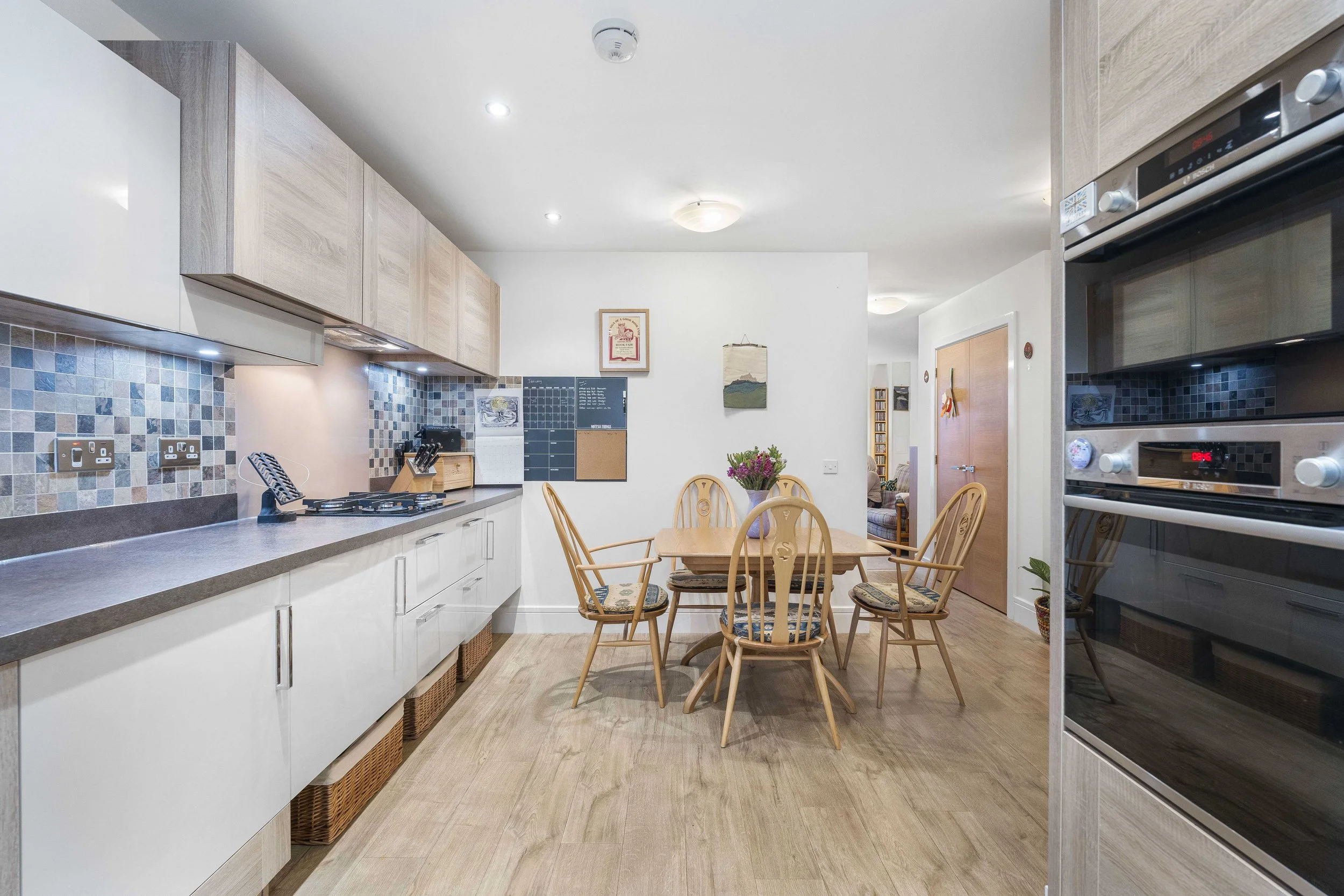 39 Phillips Avenue-11.jpg