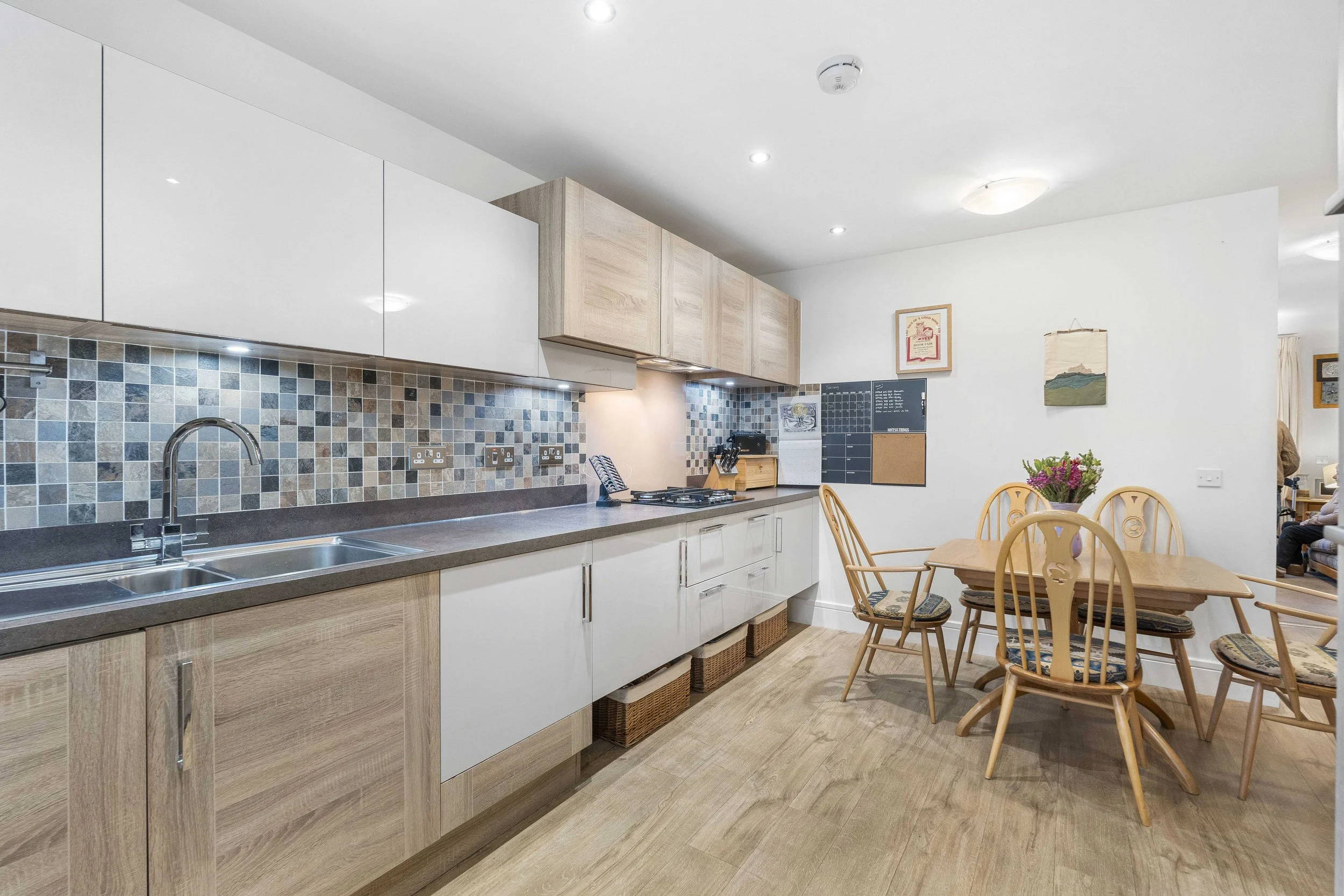 39 Phillips Avenue-13.jpg