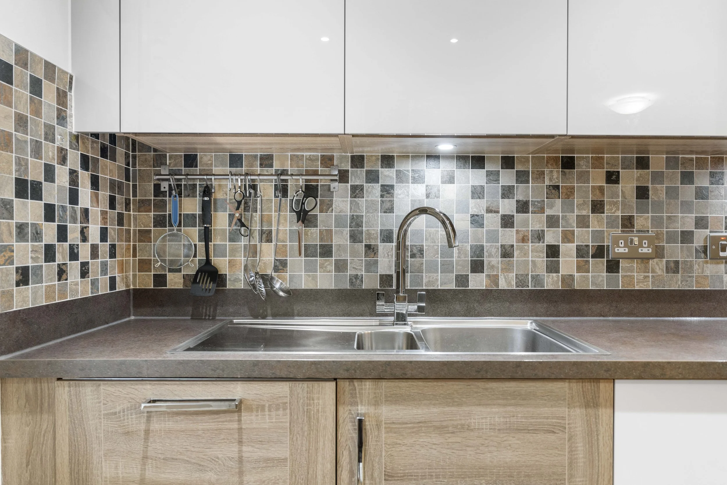 39 Phillips Avenue-7.jpg