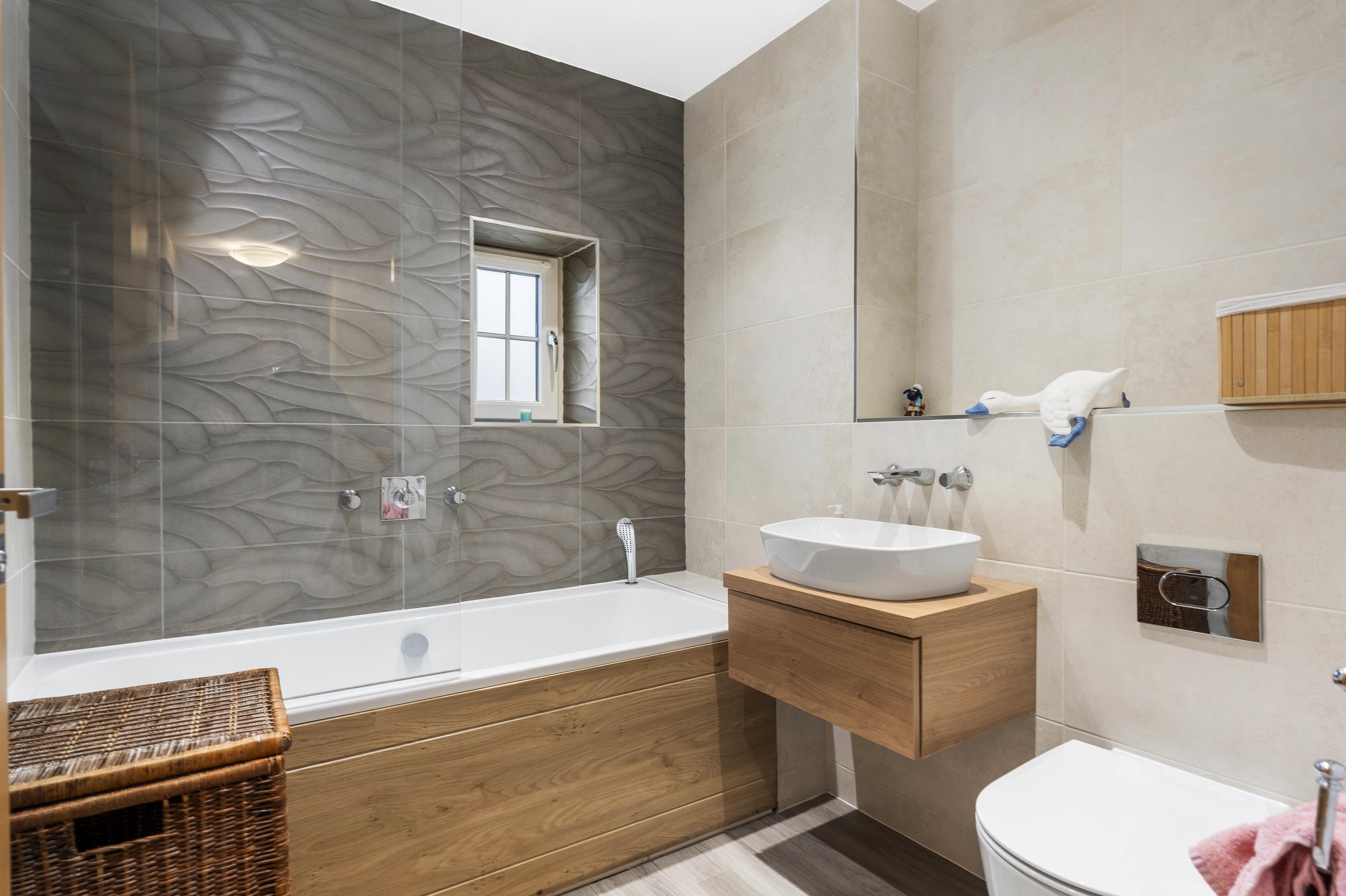 39 Phillips Avenue-18.jpg