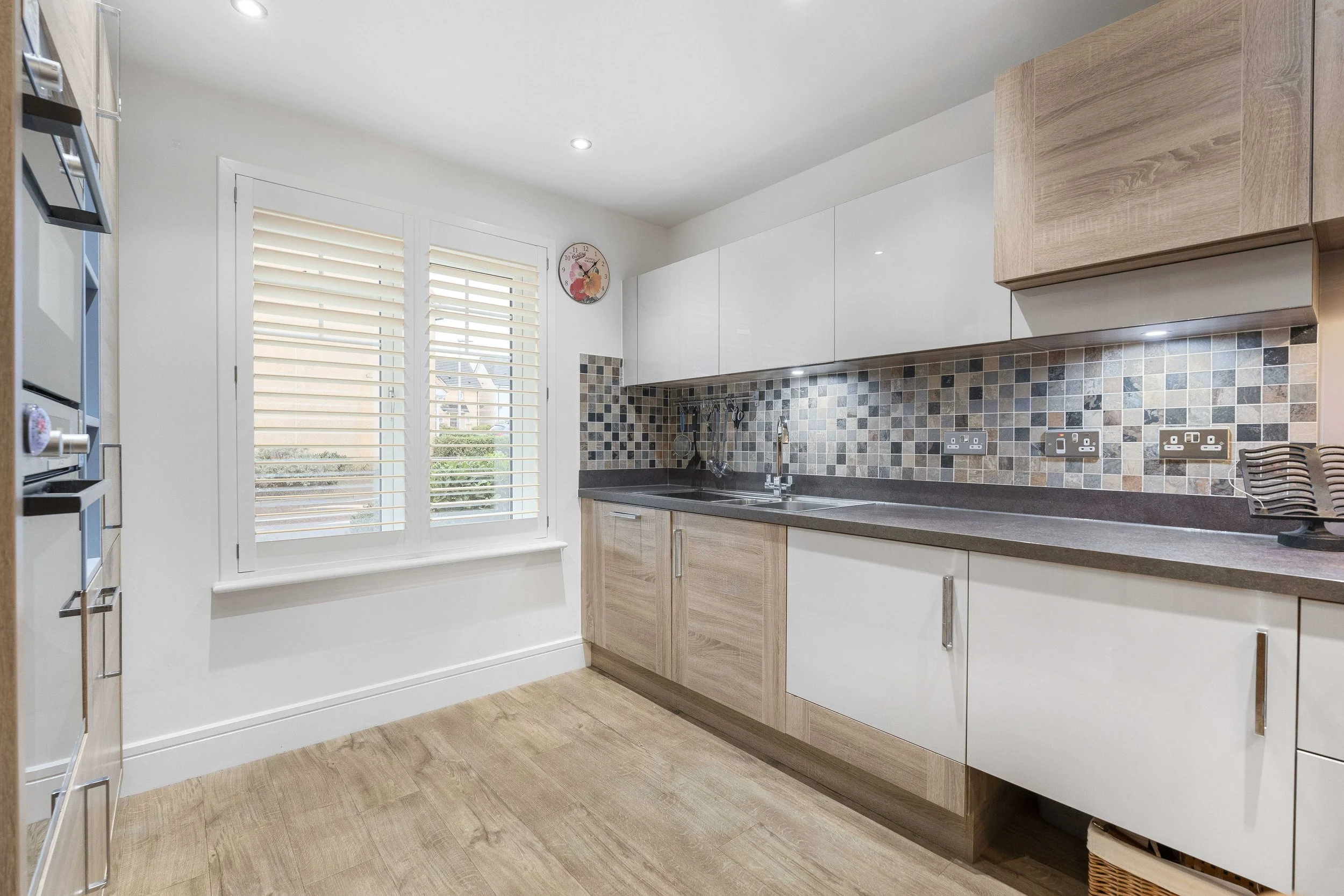 39 Phillips Avenue-10.jpg