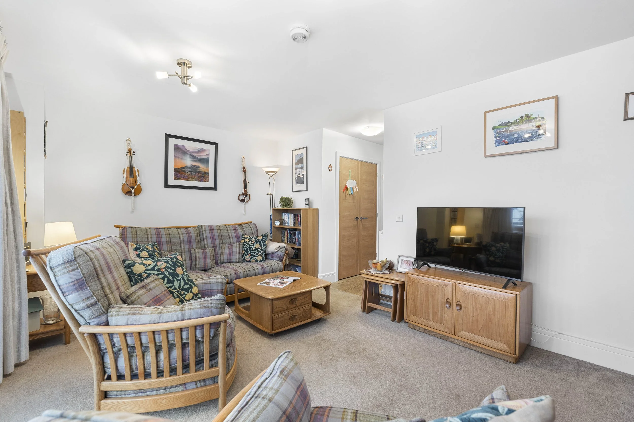 39 Phillips Avenue-3.jpg