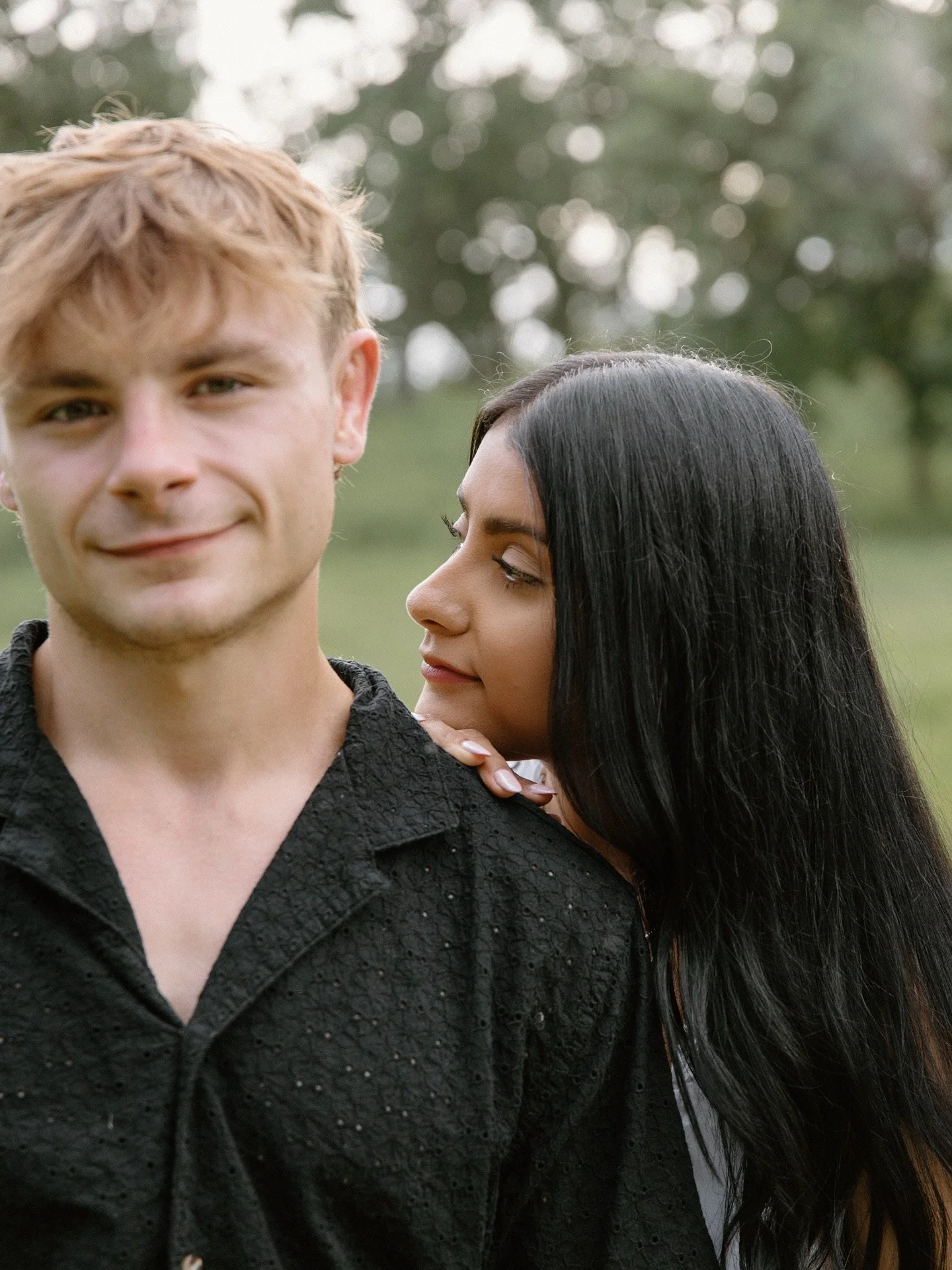 picture this: you&rsquo;re stepping into your engagement session, a little nervous about how you&rsquo;ll look in front of the camera. but you chose a photographer who pays attention to your body language, who makes the experience smooth and natural.