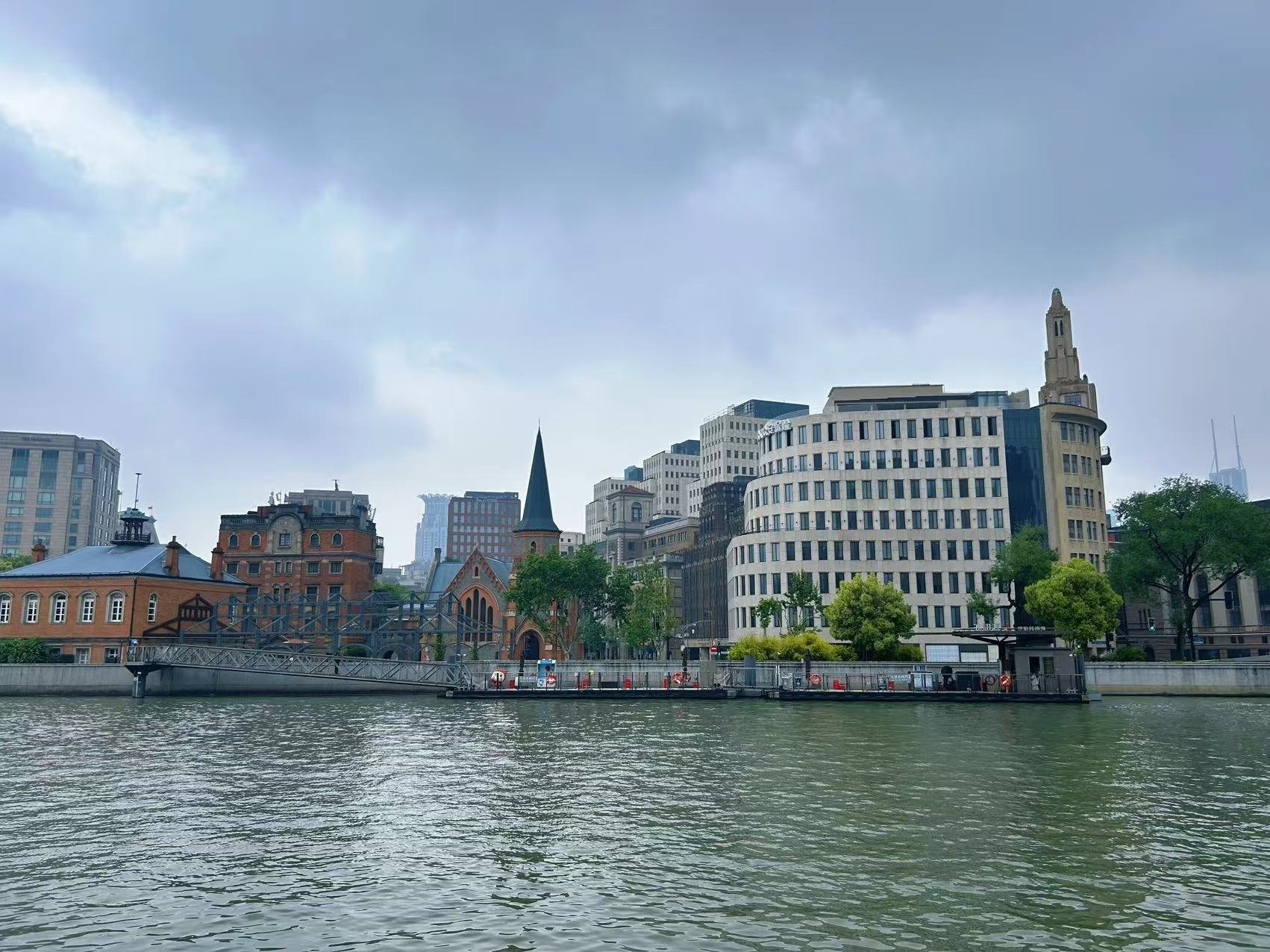 With operations in Shanghai, Brownstone crafts brand outputs that meet international standards, bringing fresh perspectives and cross-cultural spark to an ever-evolving global market.