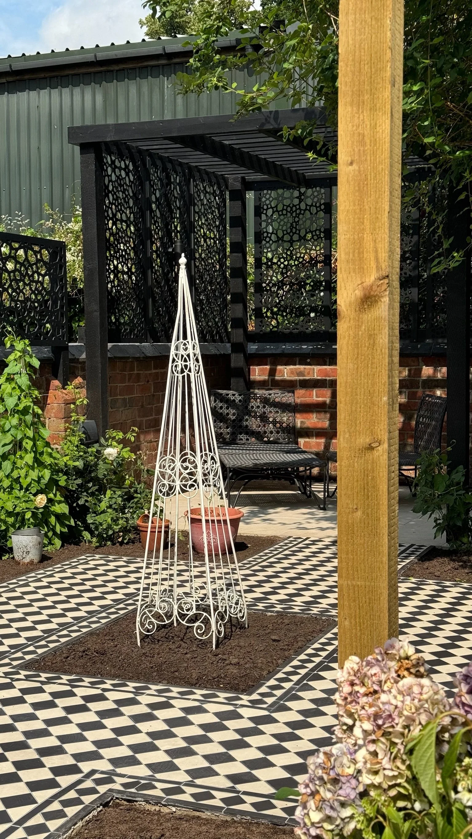 Small Garden Transformation Ideas for Outdoor Living