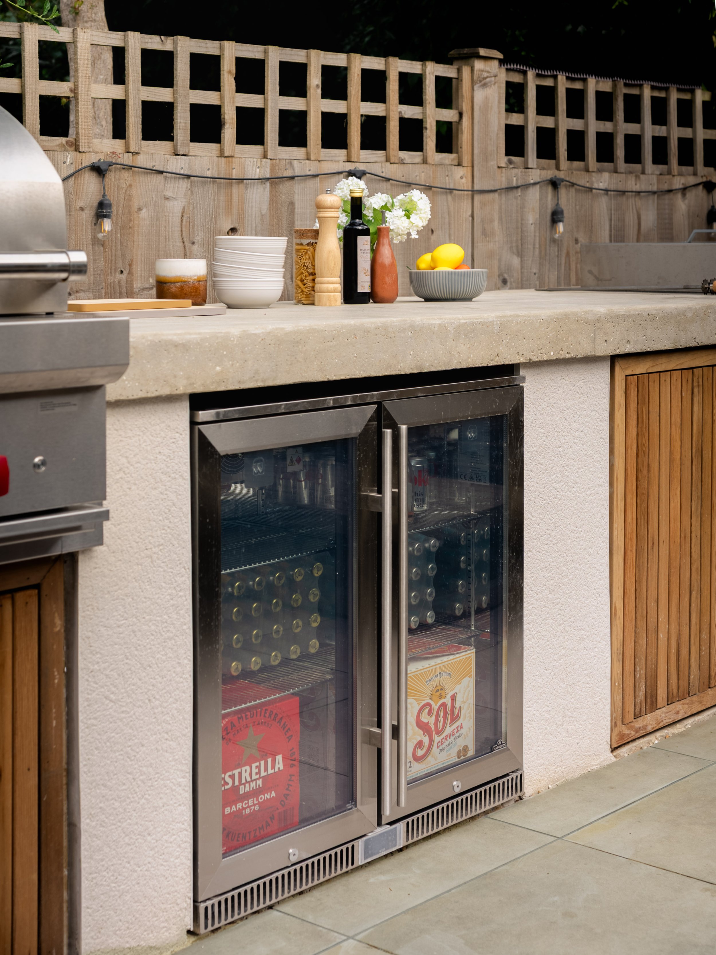 Outdoor Kitchen build and install by a garden design and landscaping serving surrey, hampshire, berkshire, camberley, ascot, london and surrounding areas. 