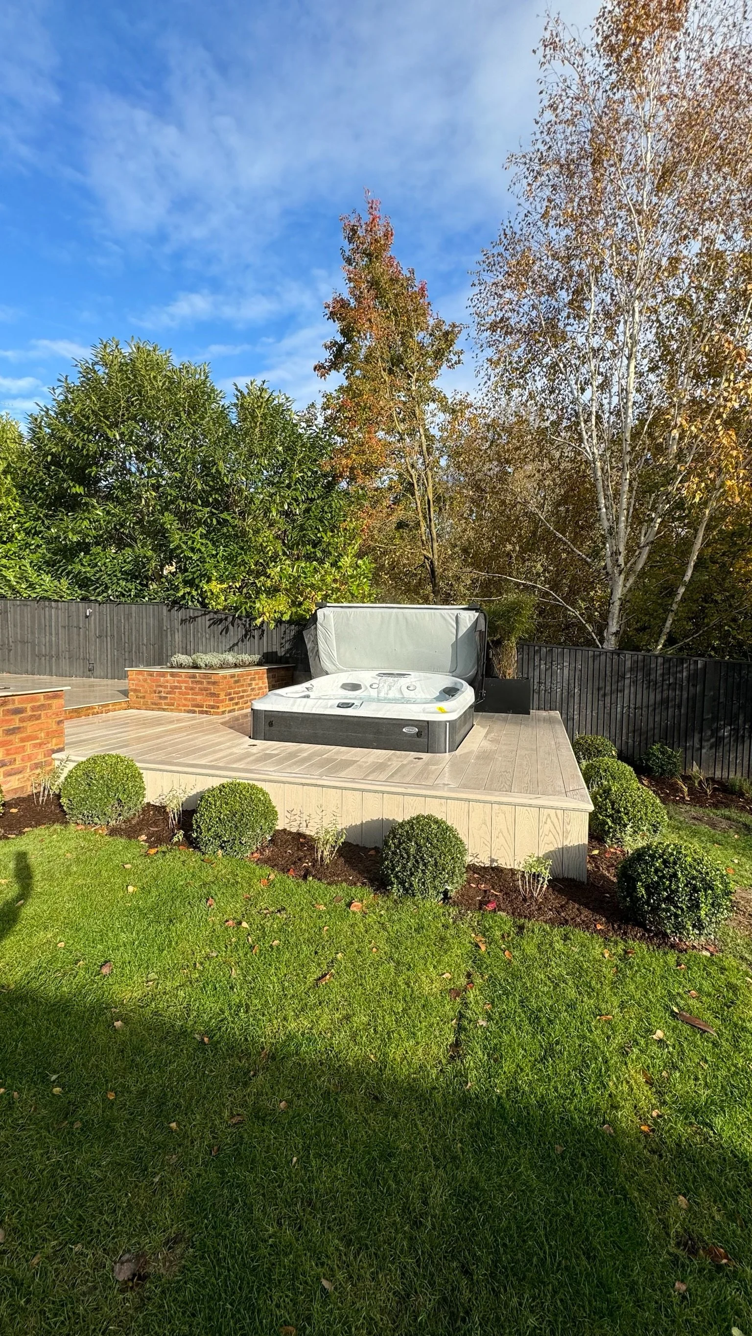 Hot tub installers in surrey, hampshire, berkshire, finchampstead and ascot